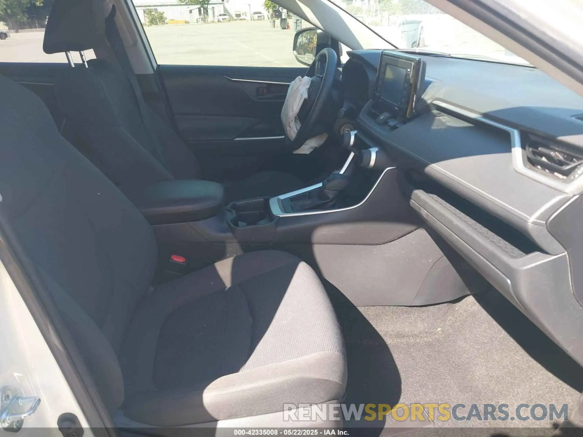5 fotografías del automóvil dañado JTMH1RFV2LD057255 TOYOTA RAV4 2020