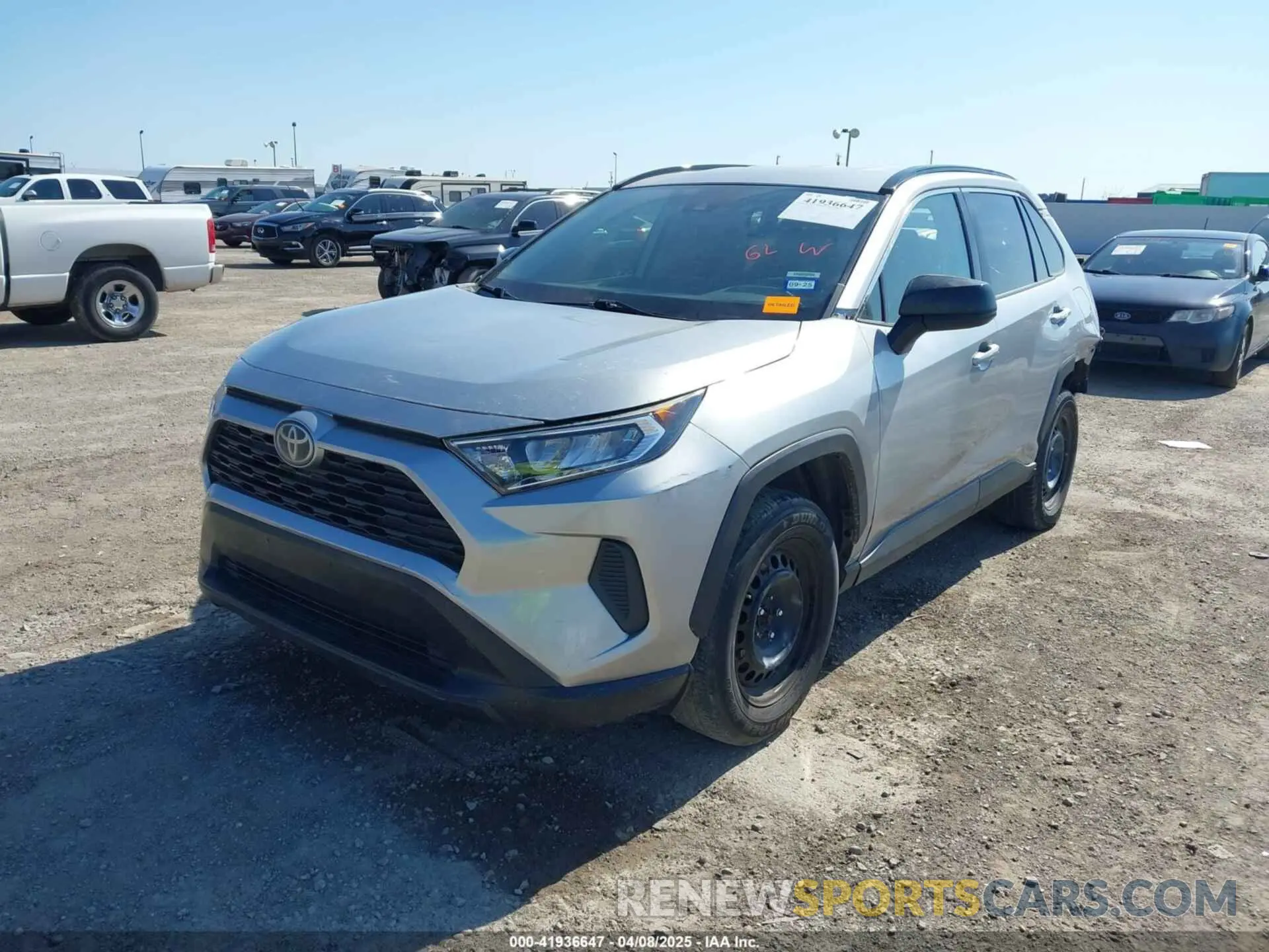 2 fotografías del automóvil dañado JTMH1RFV3LD060097 TOYOTA RAV4 2020