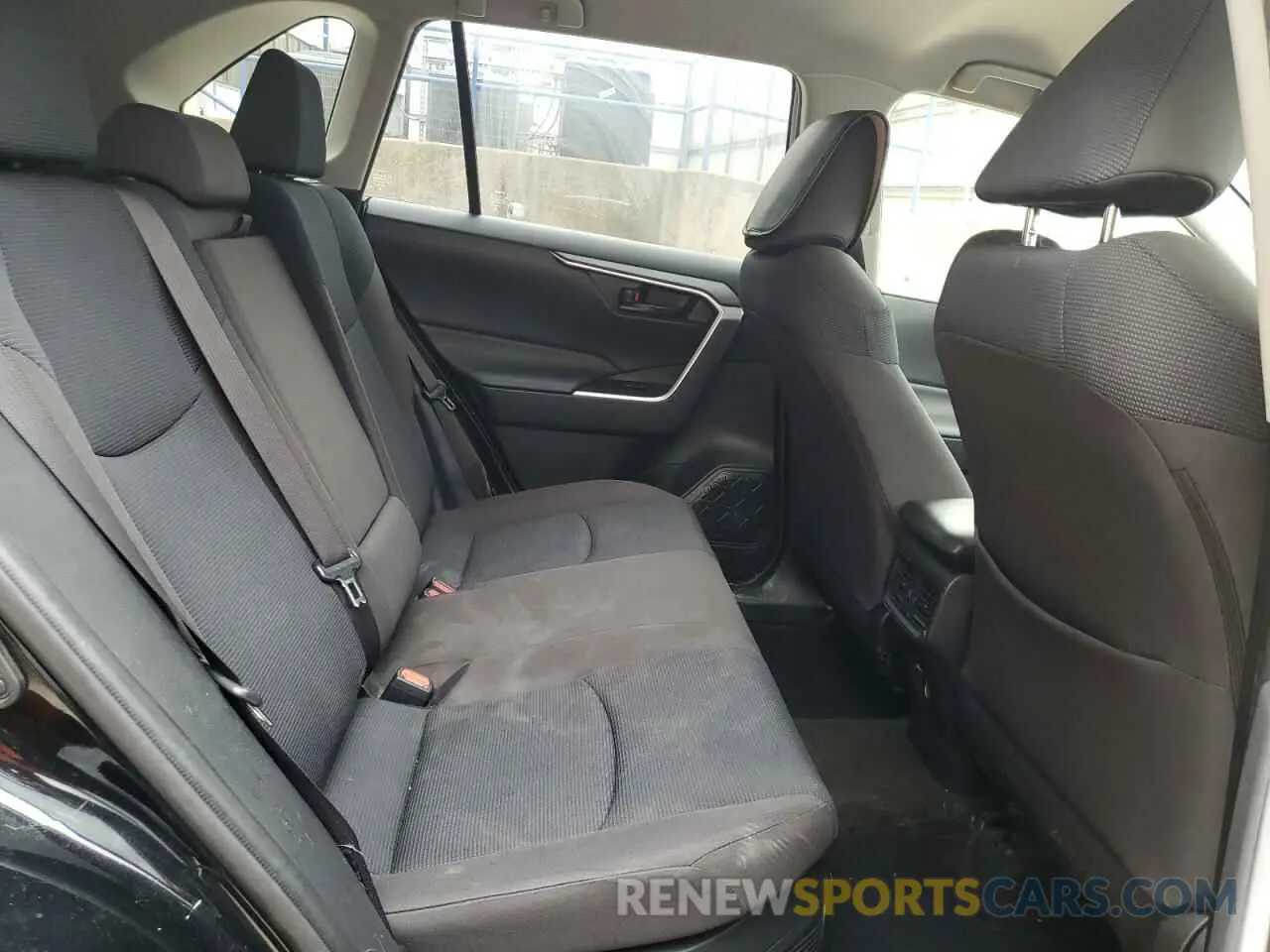 11 fotografías del automóvil dañado JTMM6RFV3LD003804 TOYOTA RAV4 2020