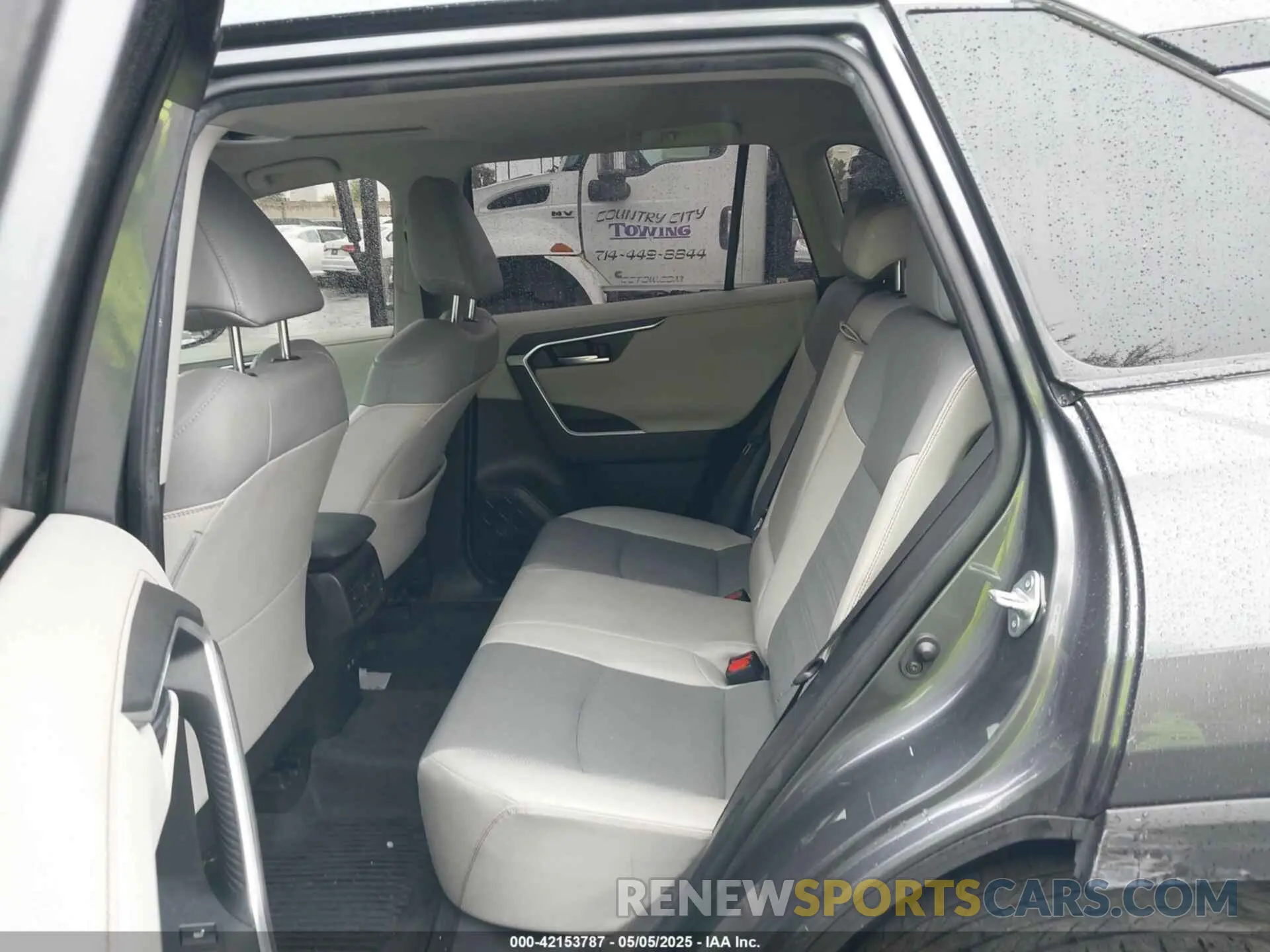 8 fotografías del automóvil dañado JTMN1RFV4LD065845 TOYOTA RAV4 2020
