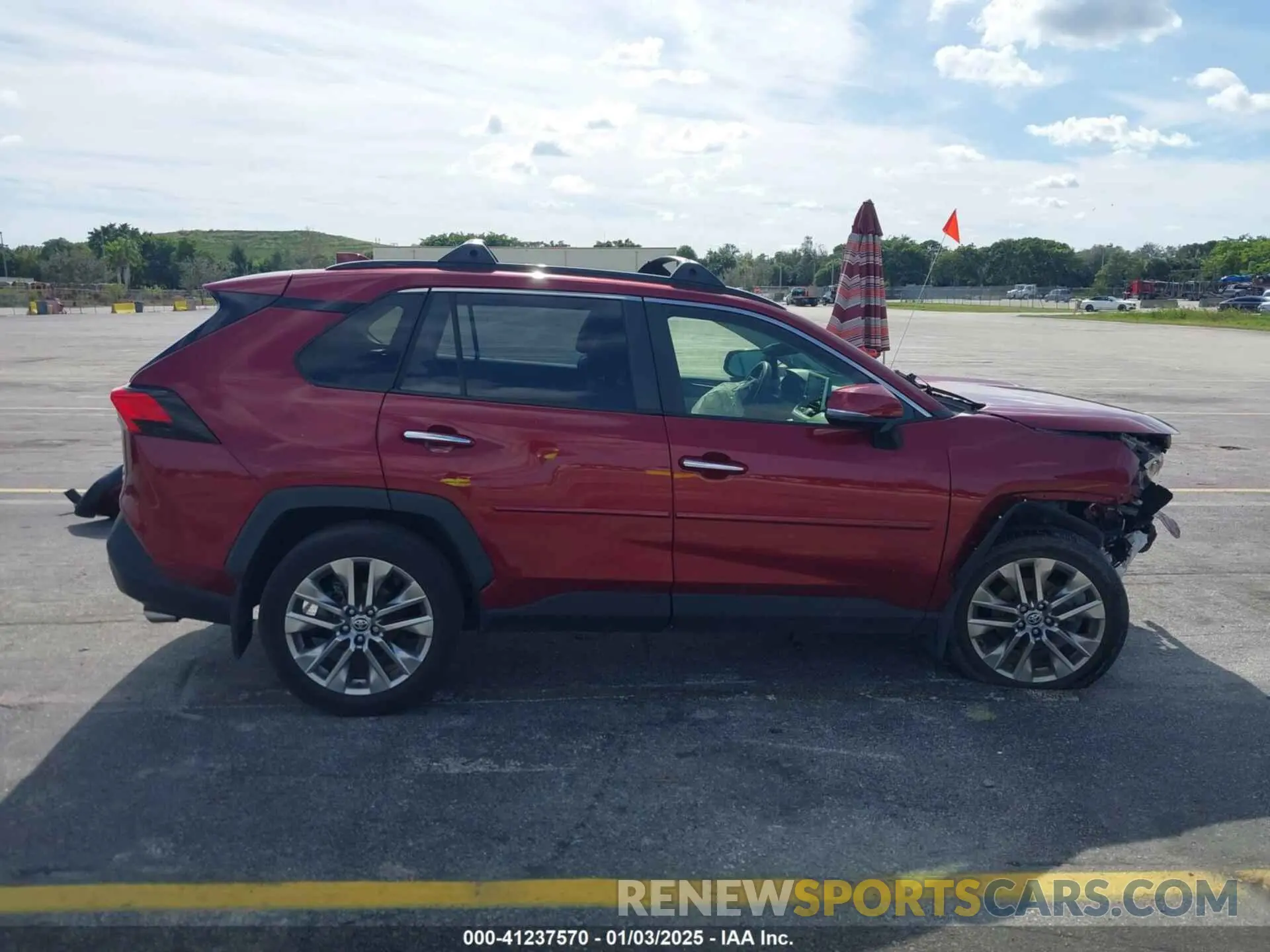 12 fotografías del automóvil dañado JTMN1RFV5LD066390 TOYOTA RAV4 2020
