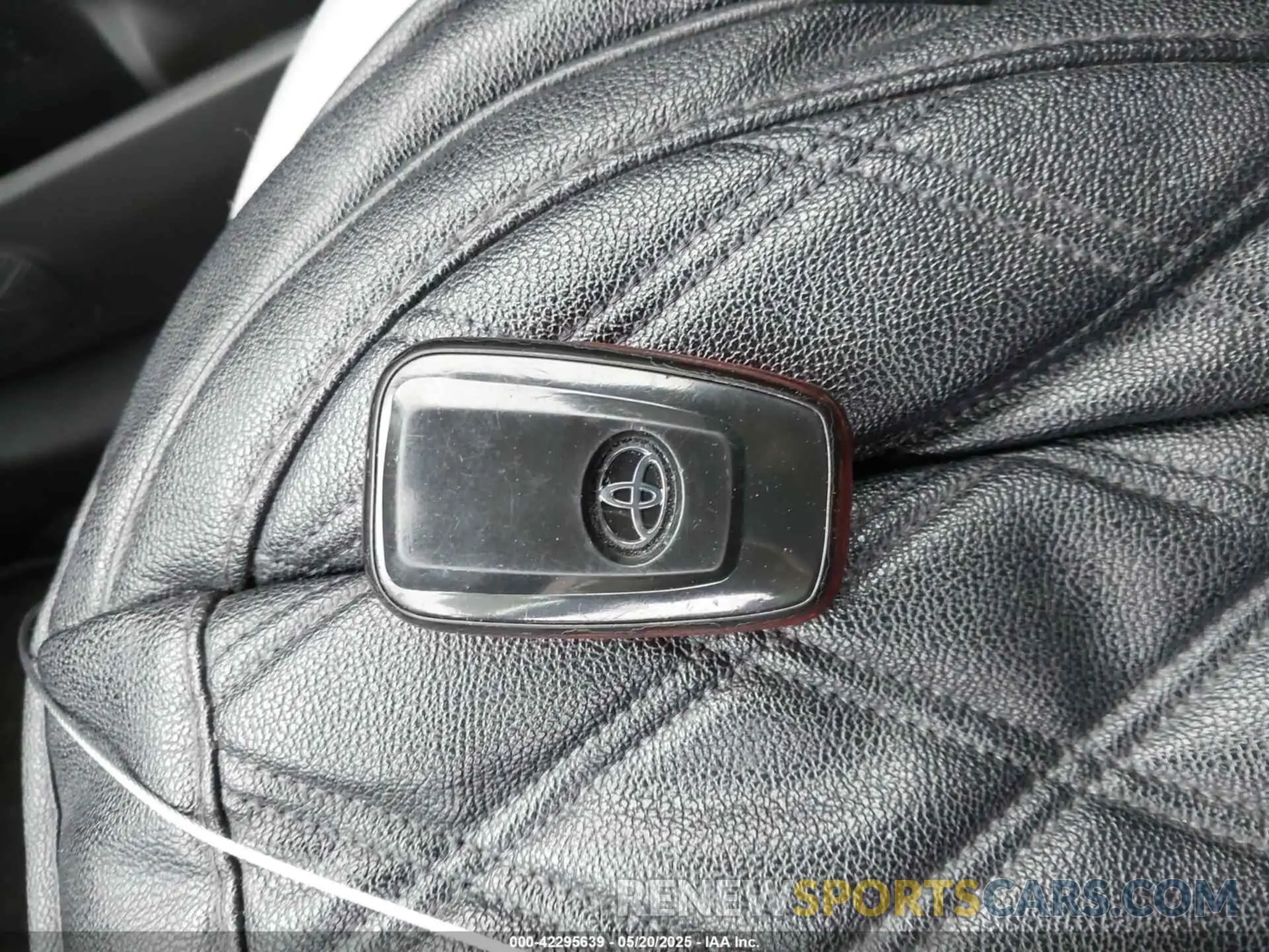 11 fotografías del automóvil dañado JTMP1RFV0LD529822 TOYOTA RAV4 2020