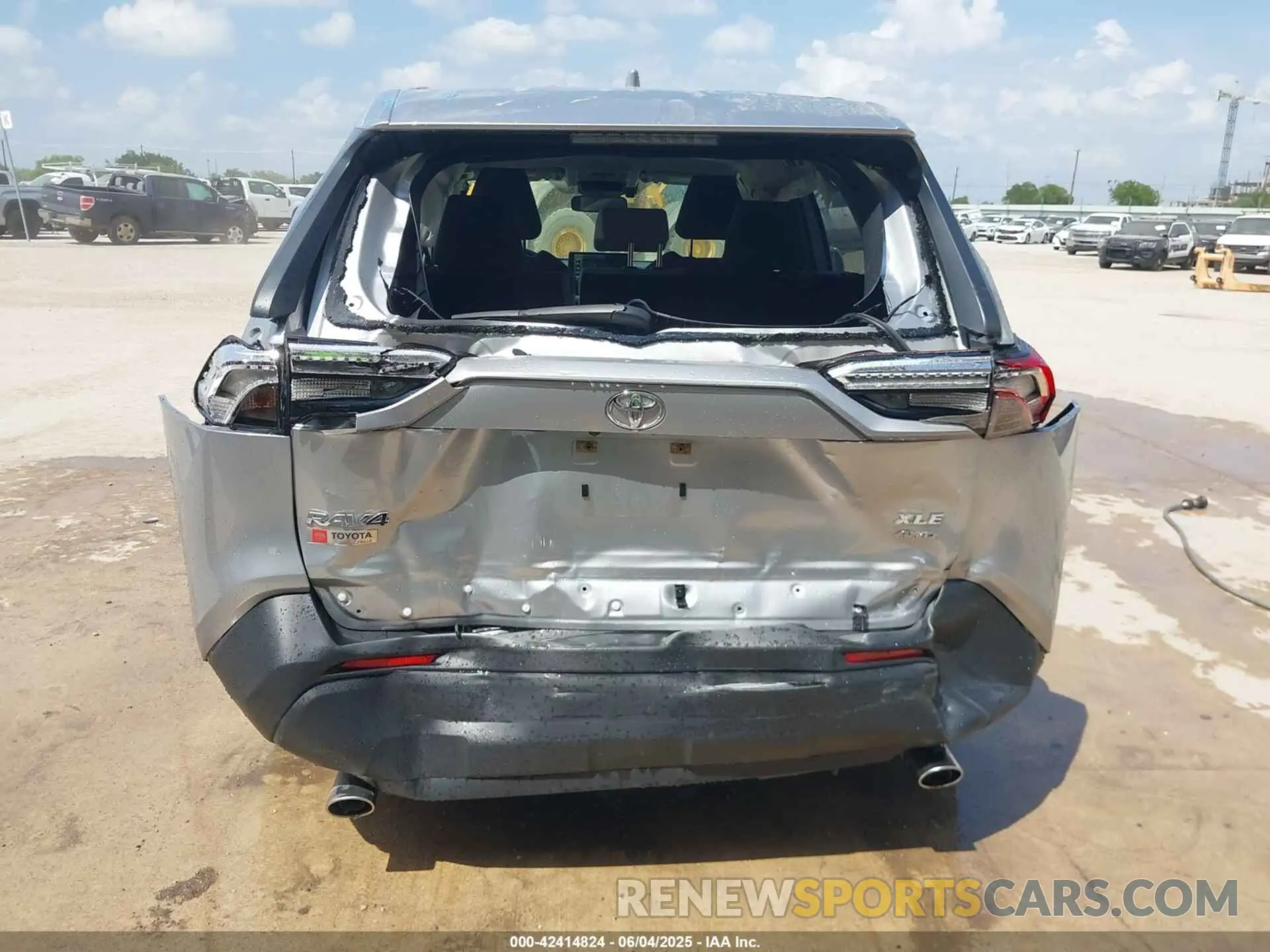 16 fotografías del automóvil dañado JTMP1RFV0LJ030911 TOYOTA RAV4 2020
