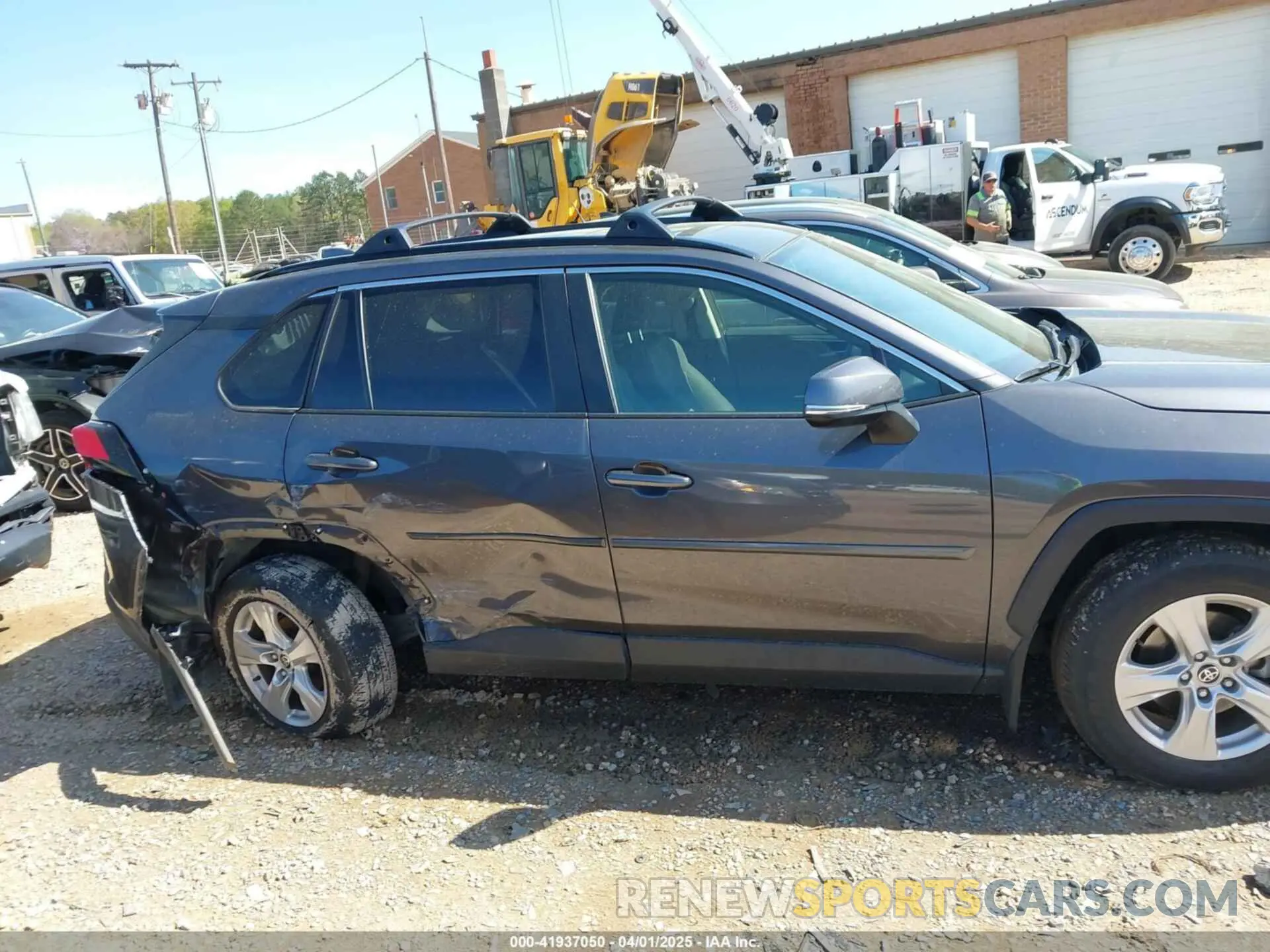 13 fotografías del automóvil dañado JTMP1RFV1LJ028732 TOYOTA RAV4 2020