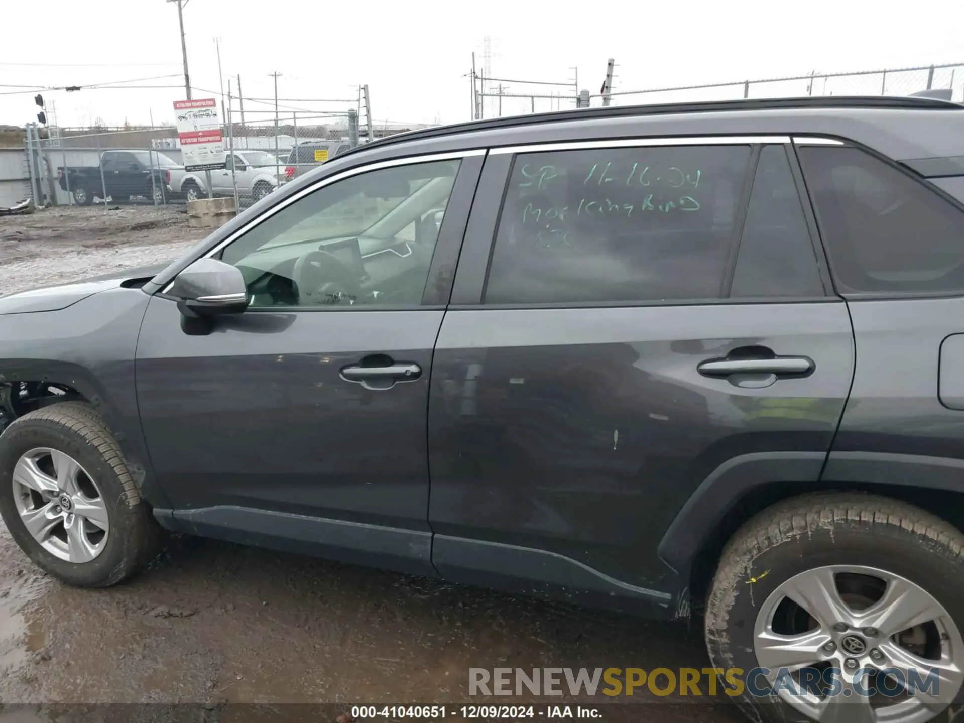 15 fotografías del automóvil dañado JTMP1RFV3LJ027971 TOYOTA RAV4 2020
