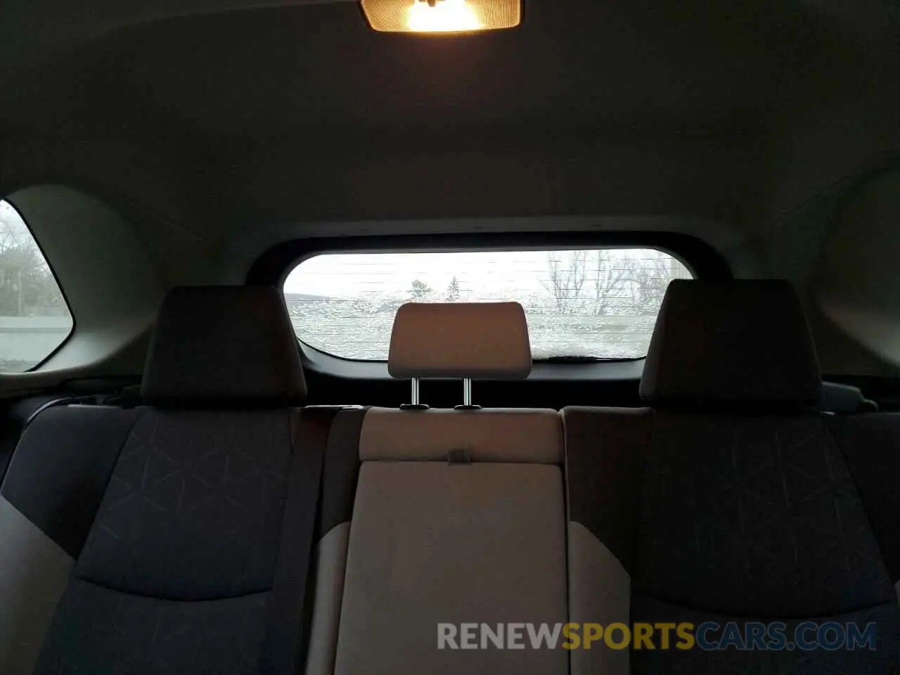 10 fotografías del automóvil dañado JTMP1RFV4LD048990 TOYOTA RAV4 2020