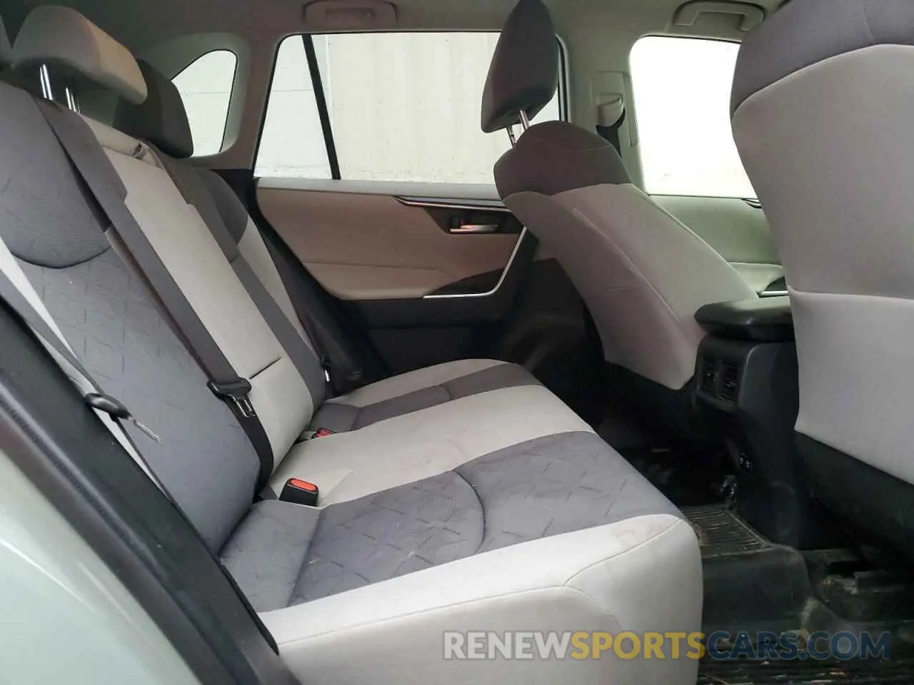 11 fotografías del automóvil dañado JTMP1RFV4LD048990 TOYOTA RAV4 2020