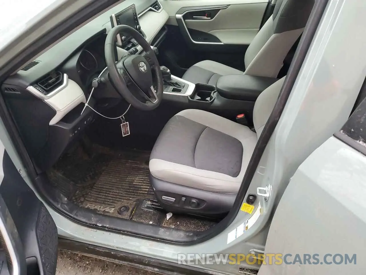 7 fotografías del automóvil dañado JTMP1RFV4LD048990 TOYOTA RAV4 2020