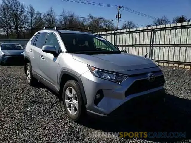 12 fotografías del automóvil dañado JTMP1RFV4LJ025615 TOYOTA RAV4 2020