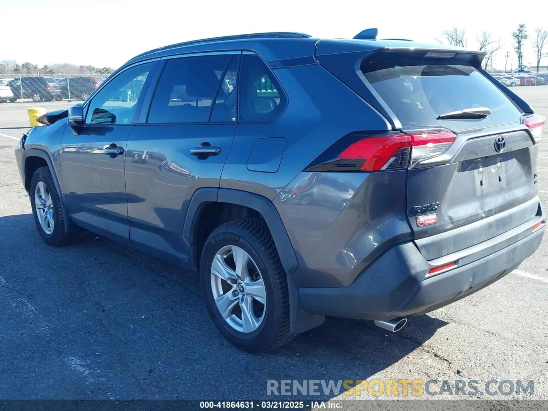 3 fotografías del automóvil dañado JTMP1RFV7LD526870 TOYOTA RAV4 2020