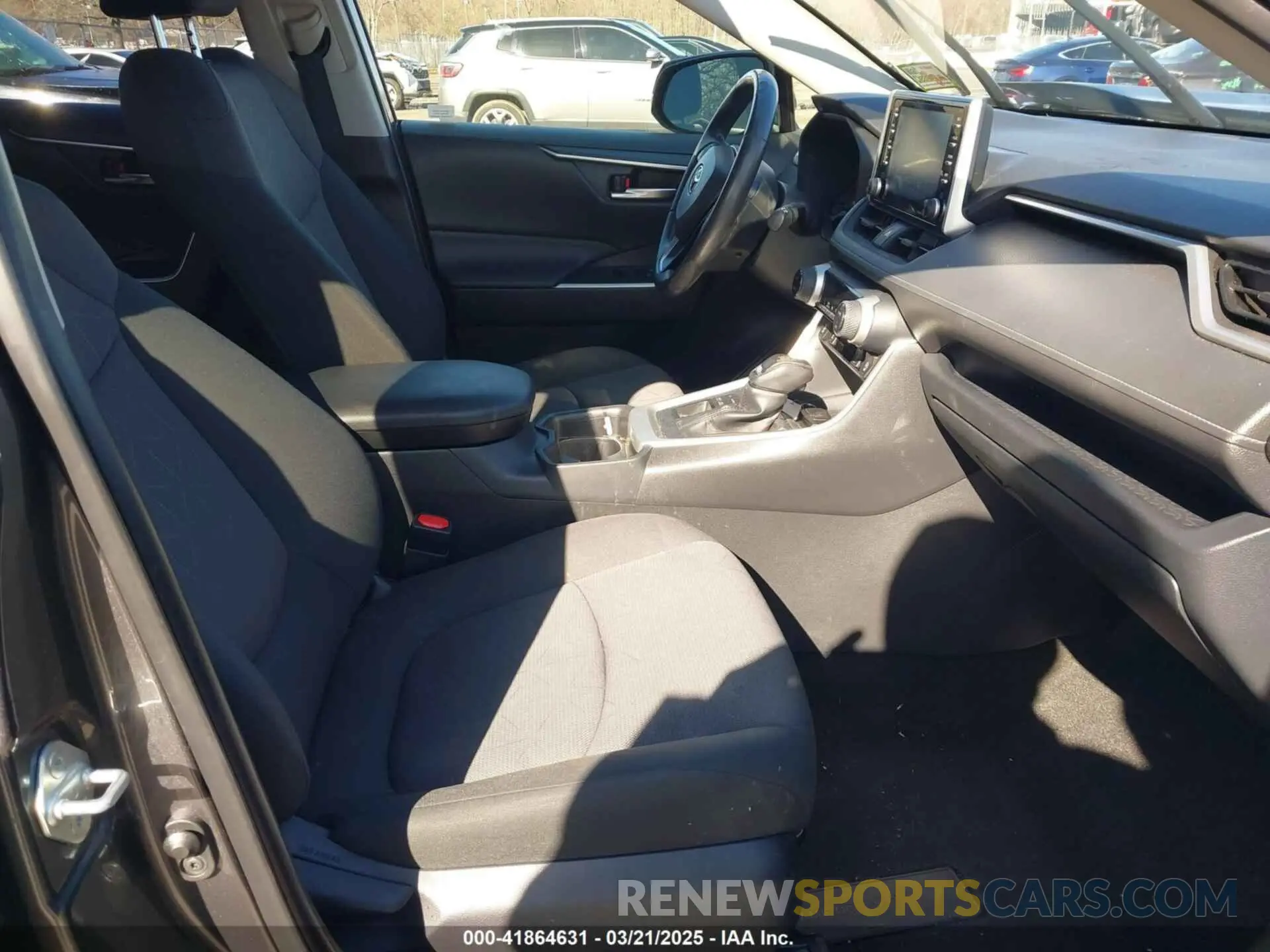 5 fotografías del automóvil dañado JTMP1RFV7LD526870 TOYOTA RAV4 2020