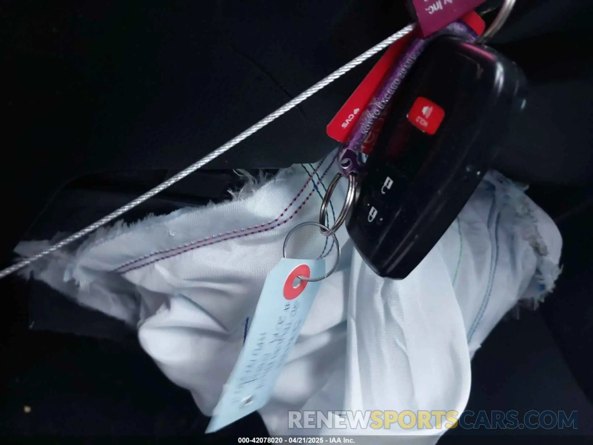 11 fotografías del automóvil dañado JTMP1RFV8LJ032079 TOYOTA RAV4 2020
