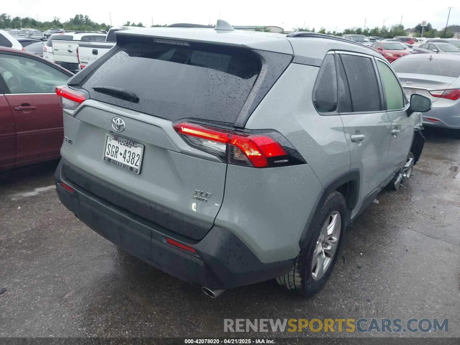 4 fotografías del automóvil dañado JTMP1RFV8LJ032079 TOYOTA RAV4 2020