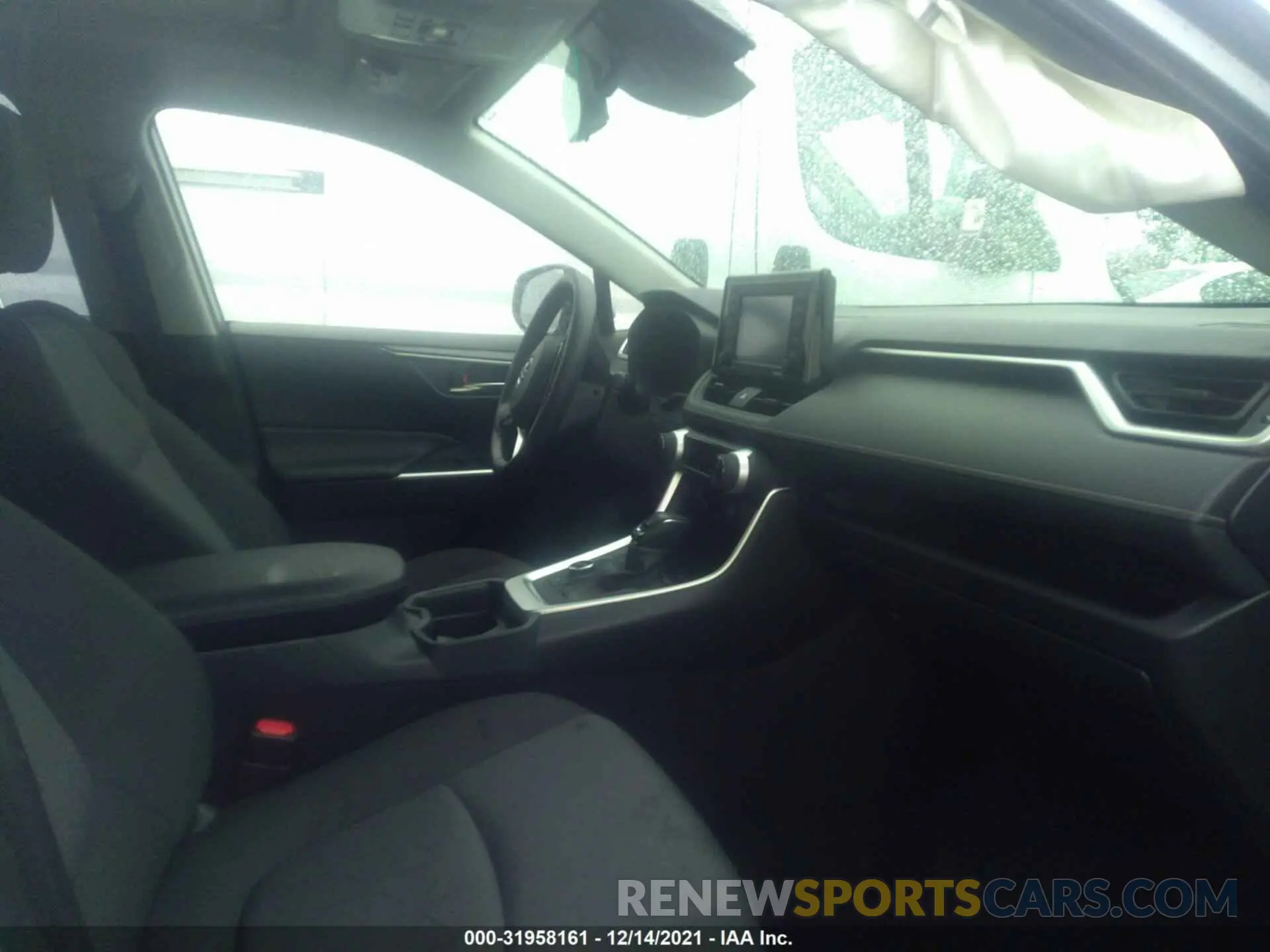5 fotografías del automóvil dañado JTMR6RFV4LD005650 TOYOTA RAV4 2020
