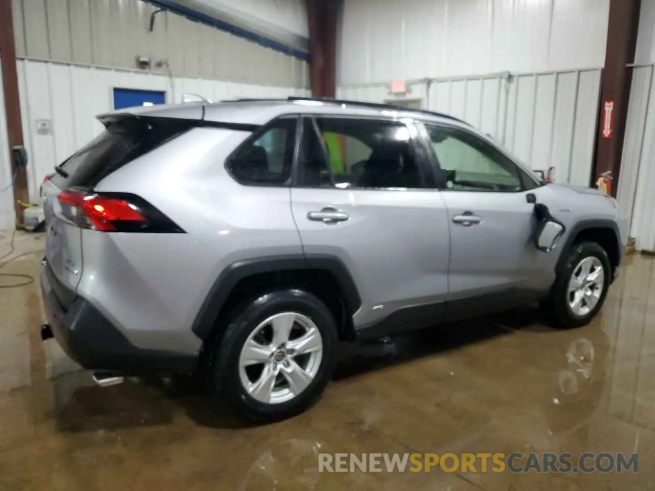 3 fotografías del automóvil dañado JTMRWRFV4LD057103 TOYOTA RAV4 2020