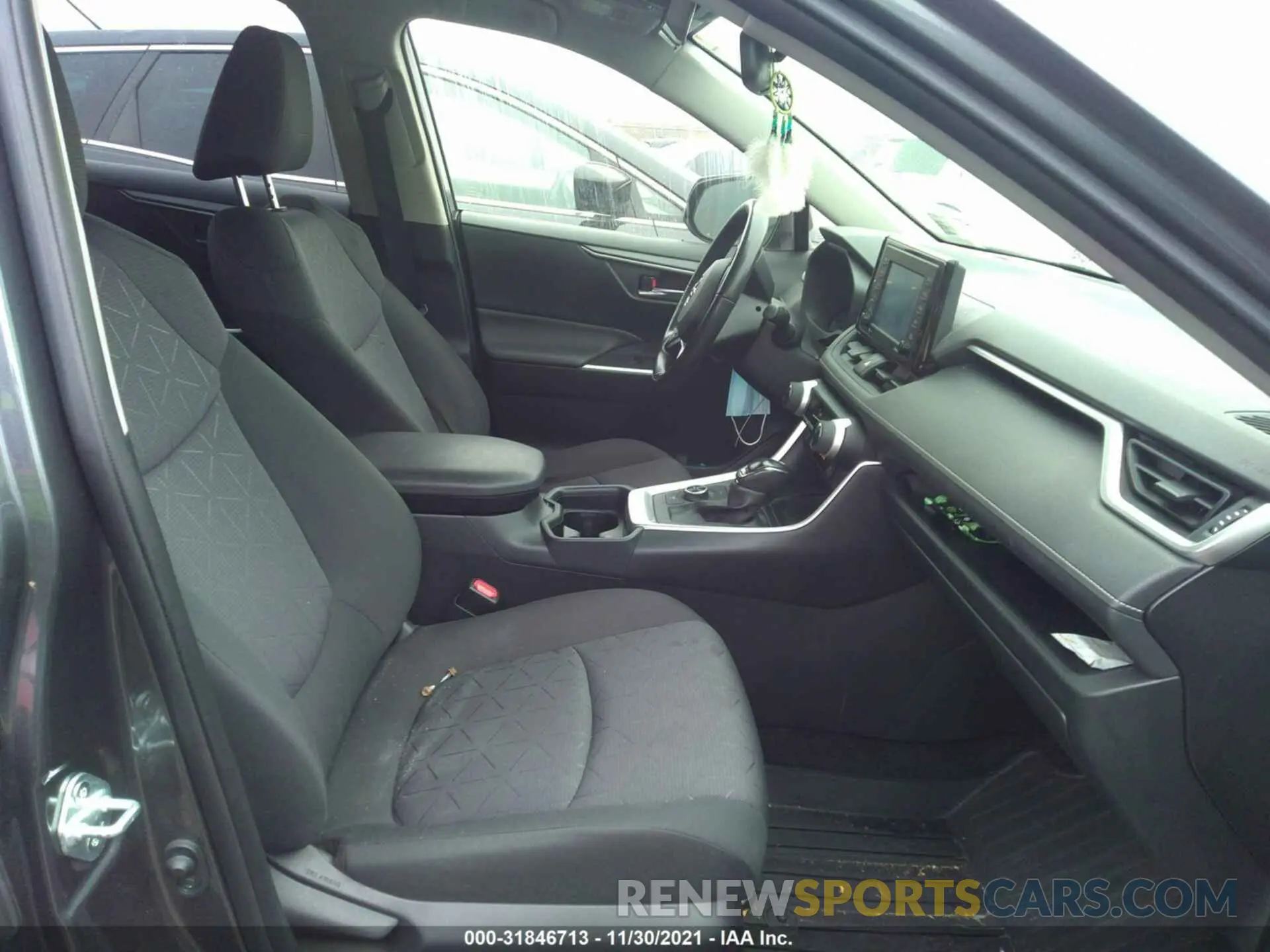 5 fotografías del automóvil dañado JTMRWRFV5LD043792 TOYOTA RAV4 2020