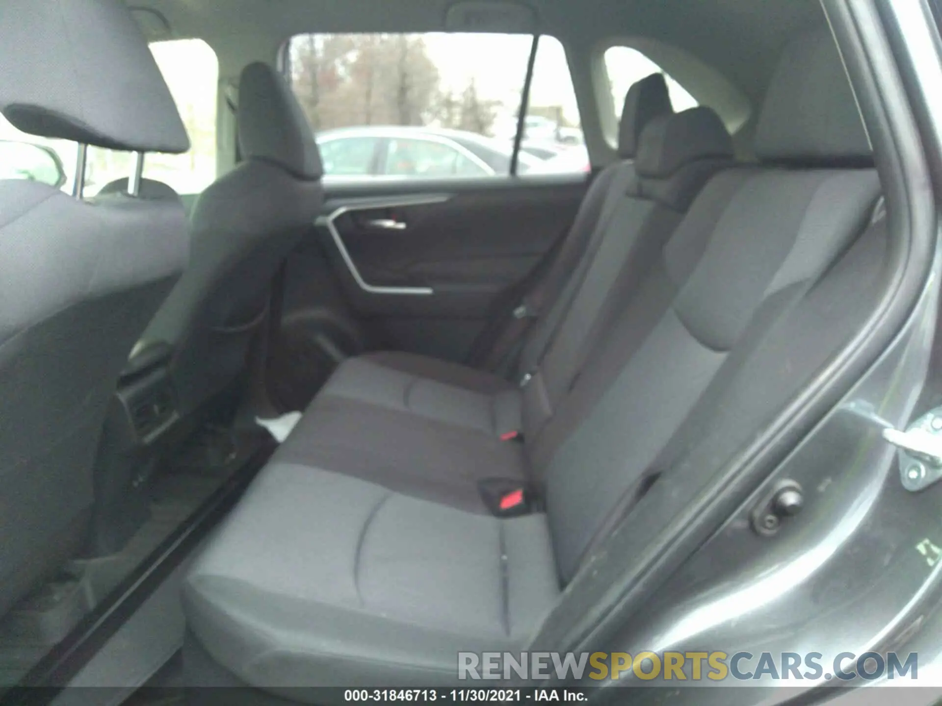 8 fotografías del automóvil dañado JTMRWRFV5LD043792 TOYOTA RAV4 2020