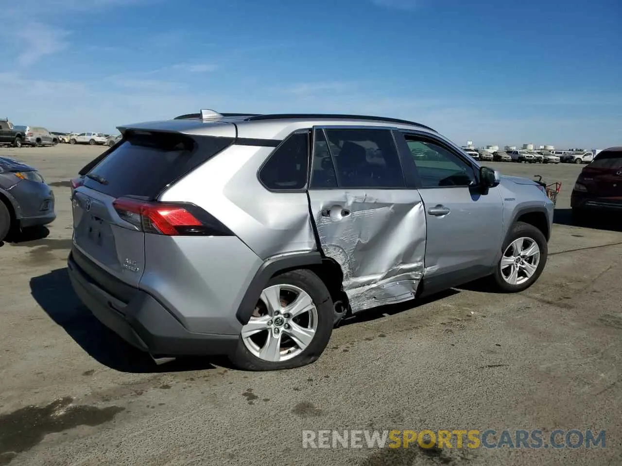3 fotografías del automóvil dañado JTMRWRFV6LD072315 TOYOTA RAV4 2020