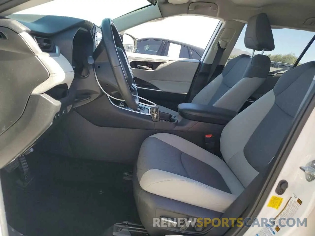 7 fotografías del automóvil dañado JTMRWRFV8LD068721 TOYOTA RAV4 2020