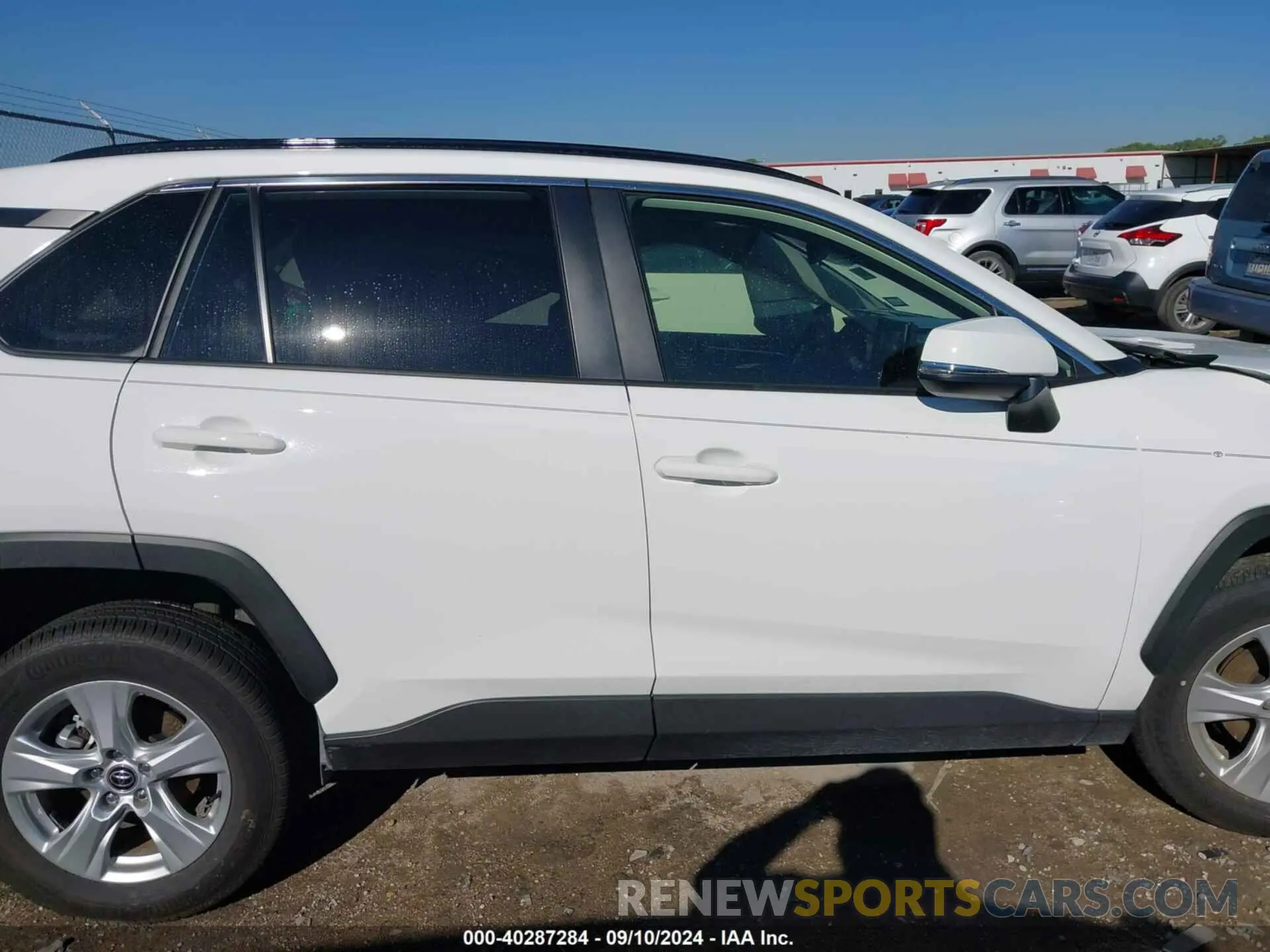 13 fotografías del automóvil dañado JTMW1RFV9LD059818 TOYOTA RAV4 2020