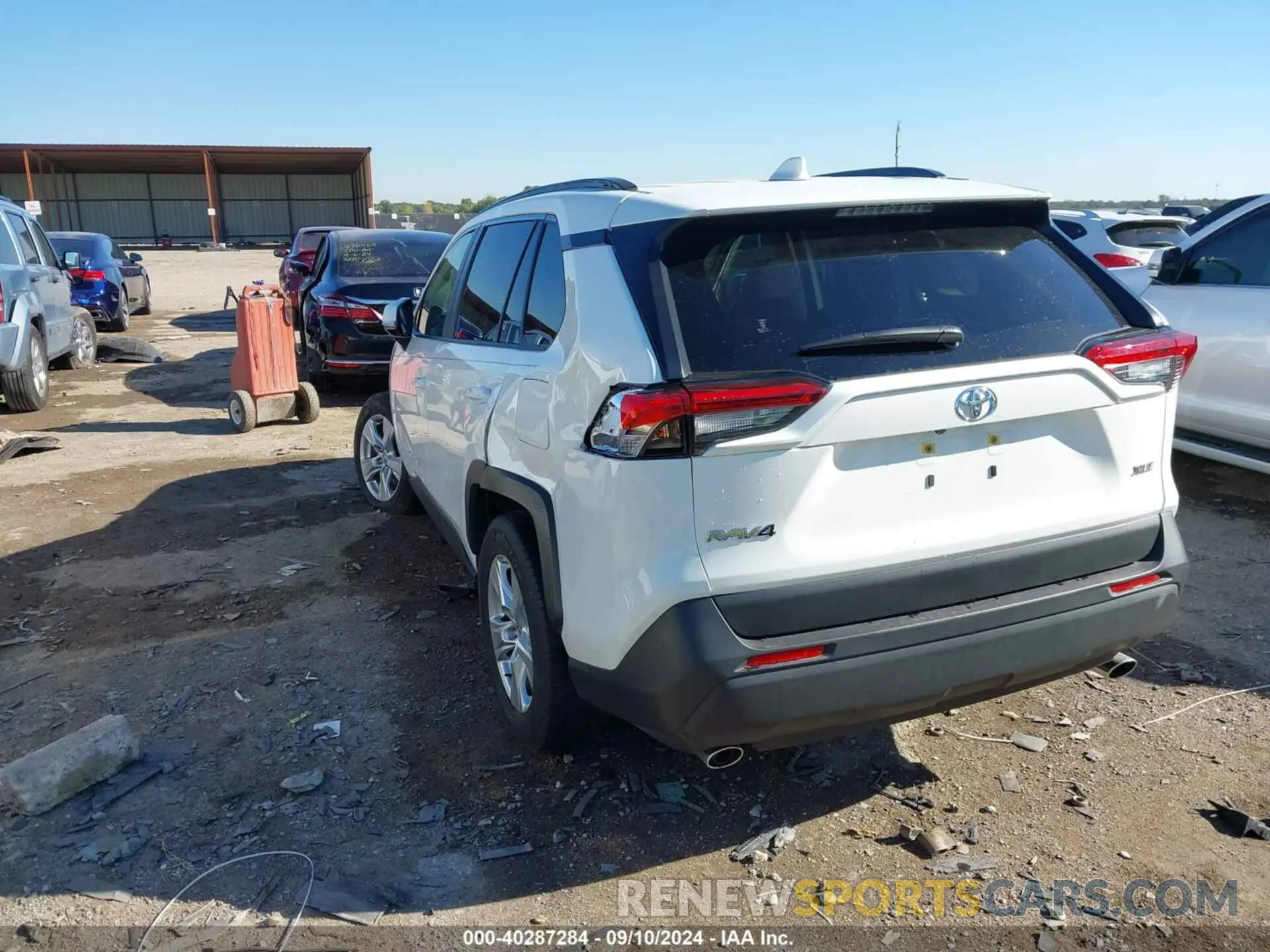 3 fotografías del automóvil dañado JTMW1RFV9LD059818 TOYOTA RAV4 2020