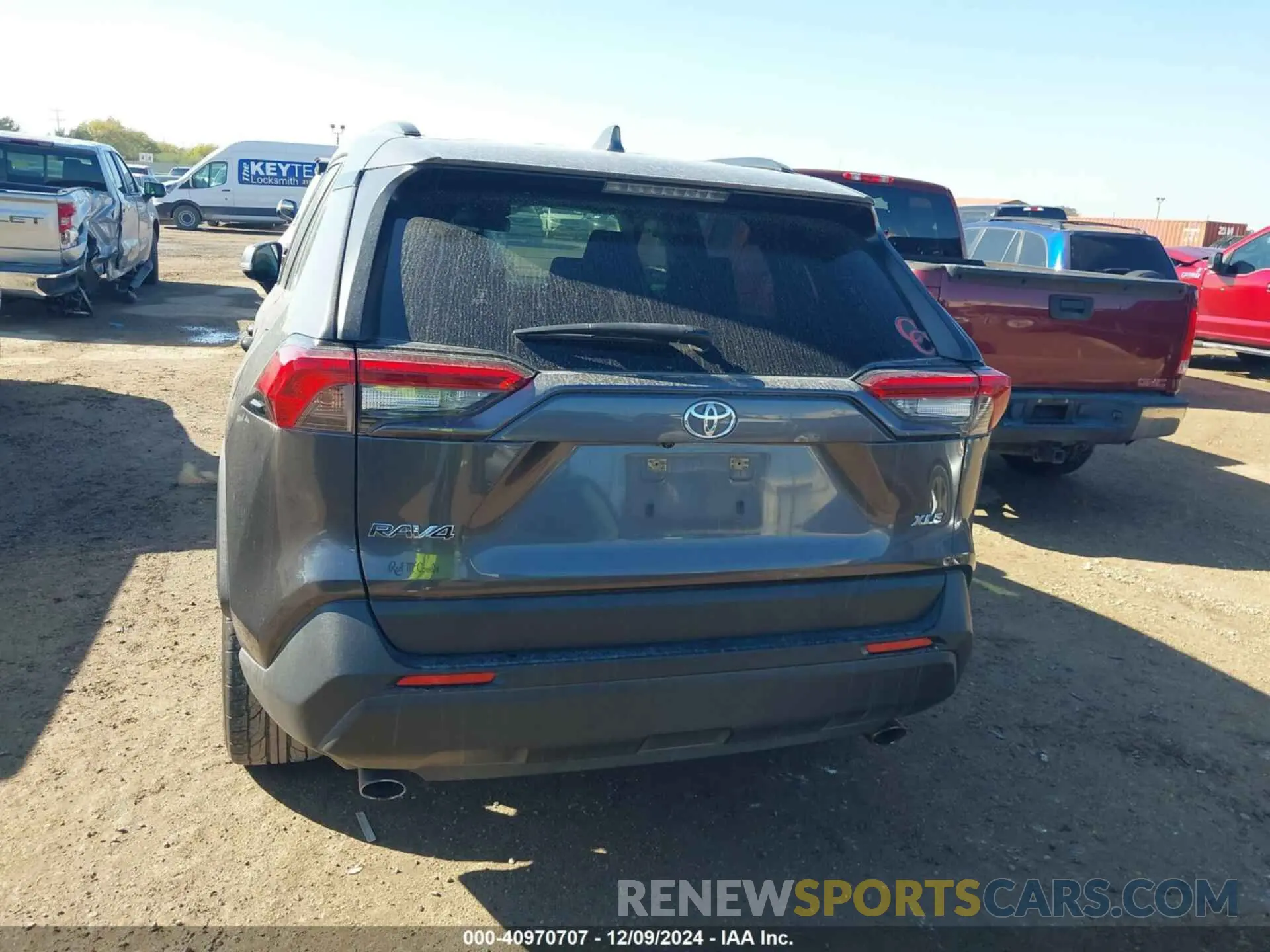 17 fotografías del automóvil dañado JTMW1RFV9LJ019983 TOYOTA RAV4 2020