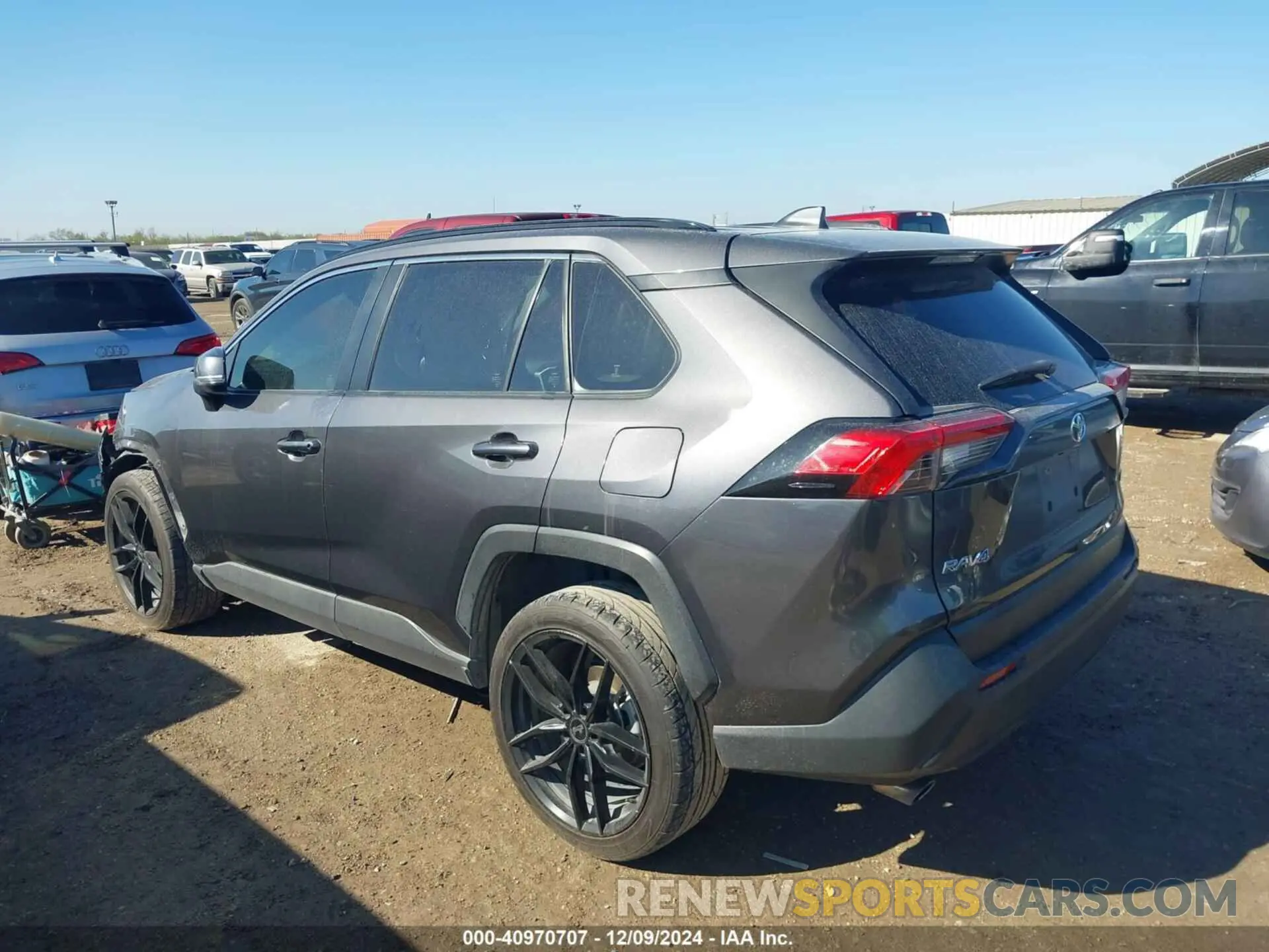 3 fotografías del automóvil dañado JTMW1RFV9LJ019983 TOYOTA RAV4 2020