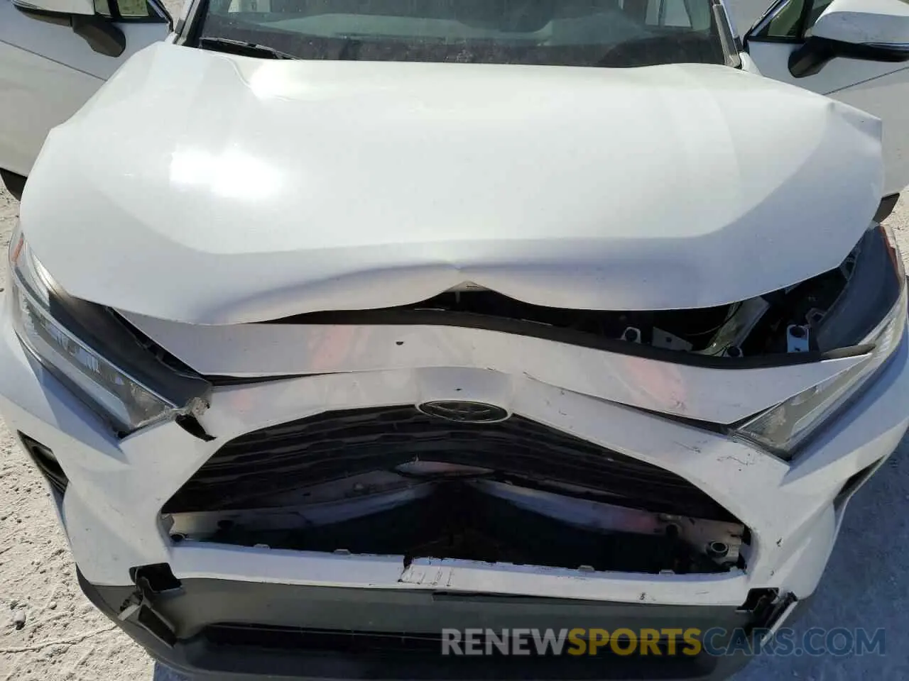12 fotografías del automóvil dañado JTMW1RFVXLD042638 TOYOTA RAV4 2020
