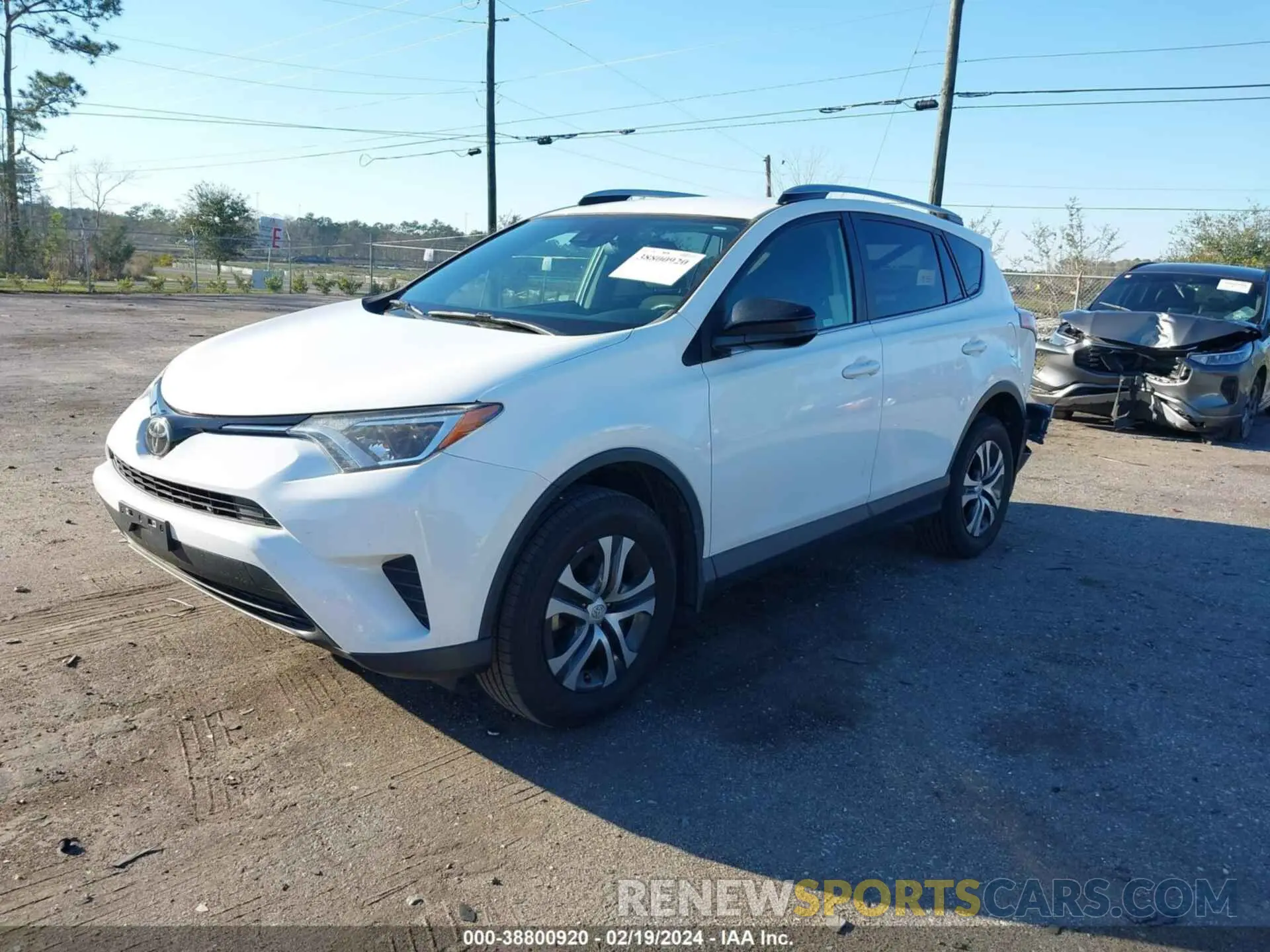 2 fotografías del automóvil dañado JTMZFREV8HJ710364 TOYOTA RAV4 2020