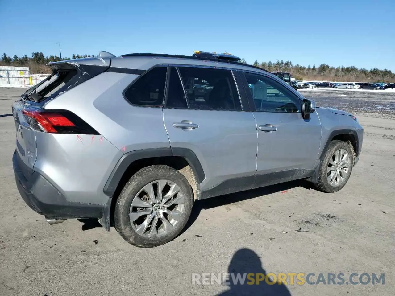 3 fotografías del automóvil dañado 2T3A1RFV0MC153151 TOYOTA RAV4 2021