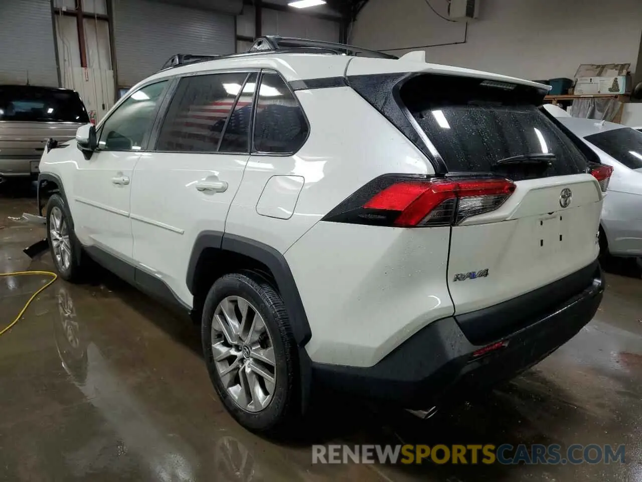 2 fotografías del automóvil dañado 2T3A1RFV2MW145230 TOYOTA RAV4 2021