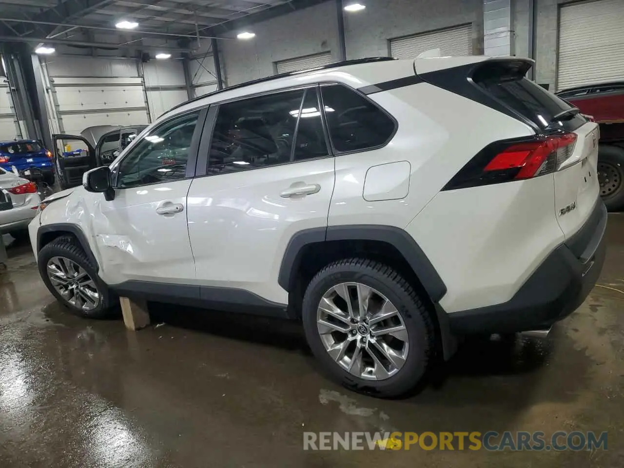 2 fotografías del automóvil dañado 2T3A1RFV7MW228121 TOYOTA RAV4 2021