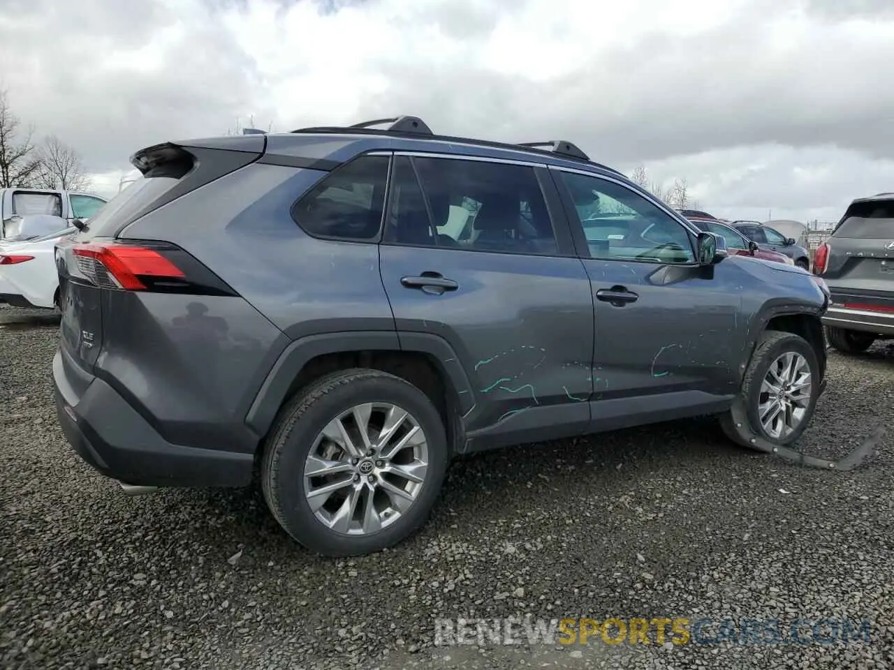 3 fotografías del automóvil dañado 2T3A1RFV9MC181112 TOYOTA RAV4 2021