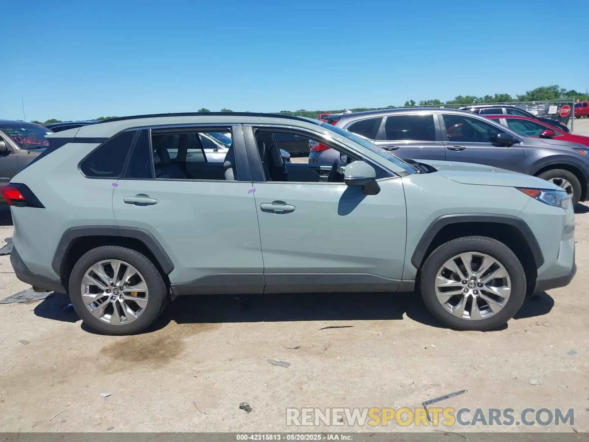13 fotografías del automóvil dañado 2T3C1RFV0MW140682 TOYOTA RAV4 2021
