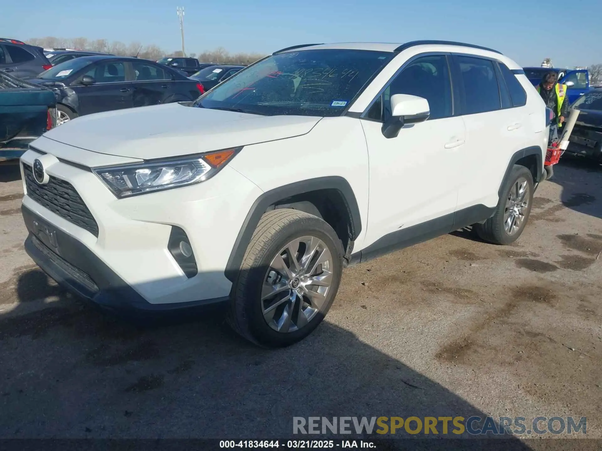 2 fotografías del automóvil dañado 2T3C1RFV0MW152654 TOYOTA RAV4 2021
