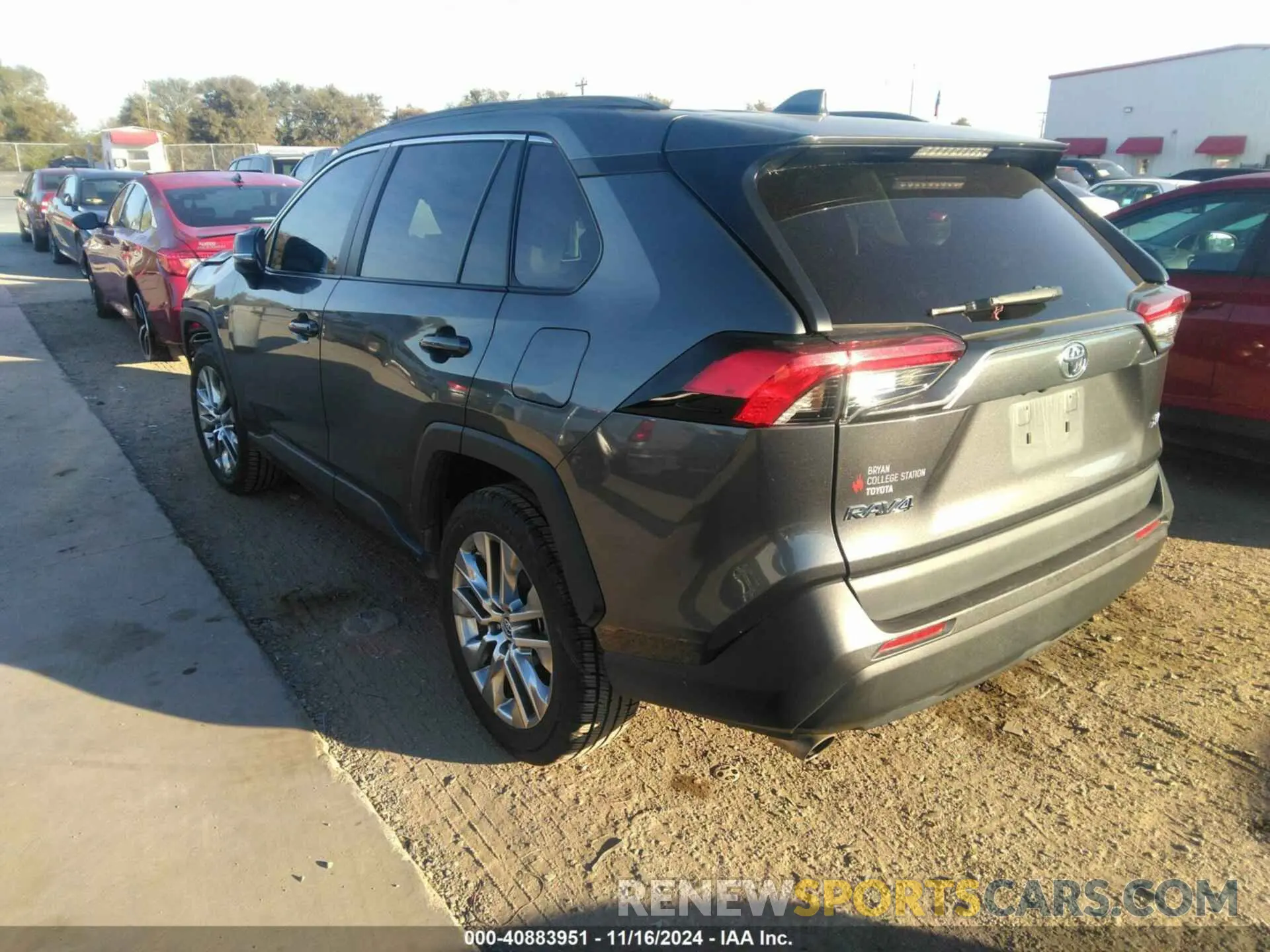 3 fotografías del automóvil dañado 2T3C1RFV1MC105246 TOYOTA RAV4 2021