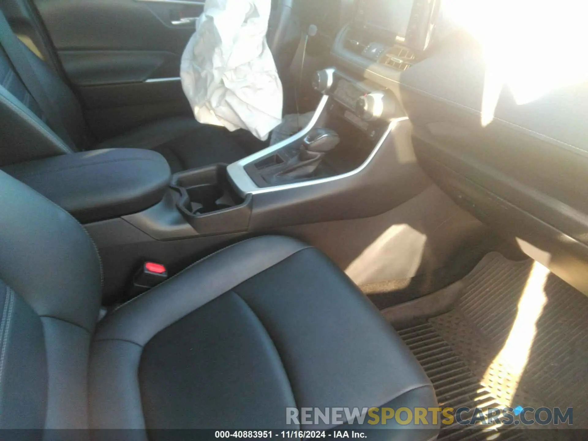 5 fotografías del automóvil dañado 2T3C1RFV1MC105246 TOYOTA RAV4 2021
