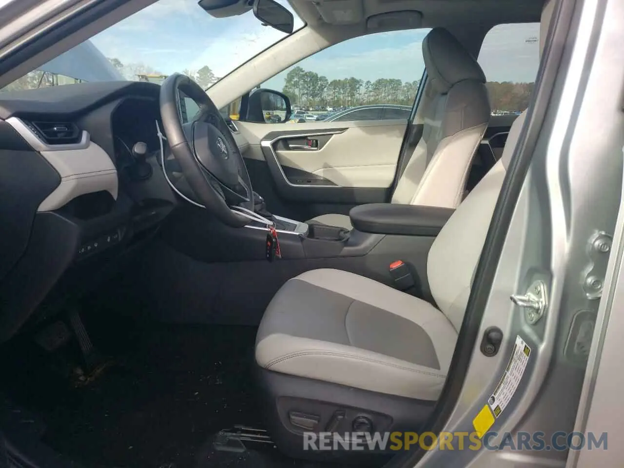 7 fotografías del automóvil dañado 2T3C1RFV2MC112254 TOYOTA RAV4 2021