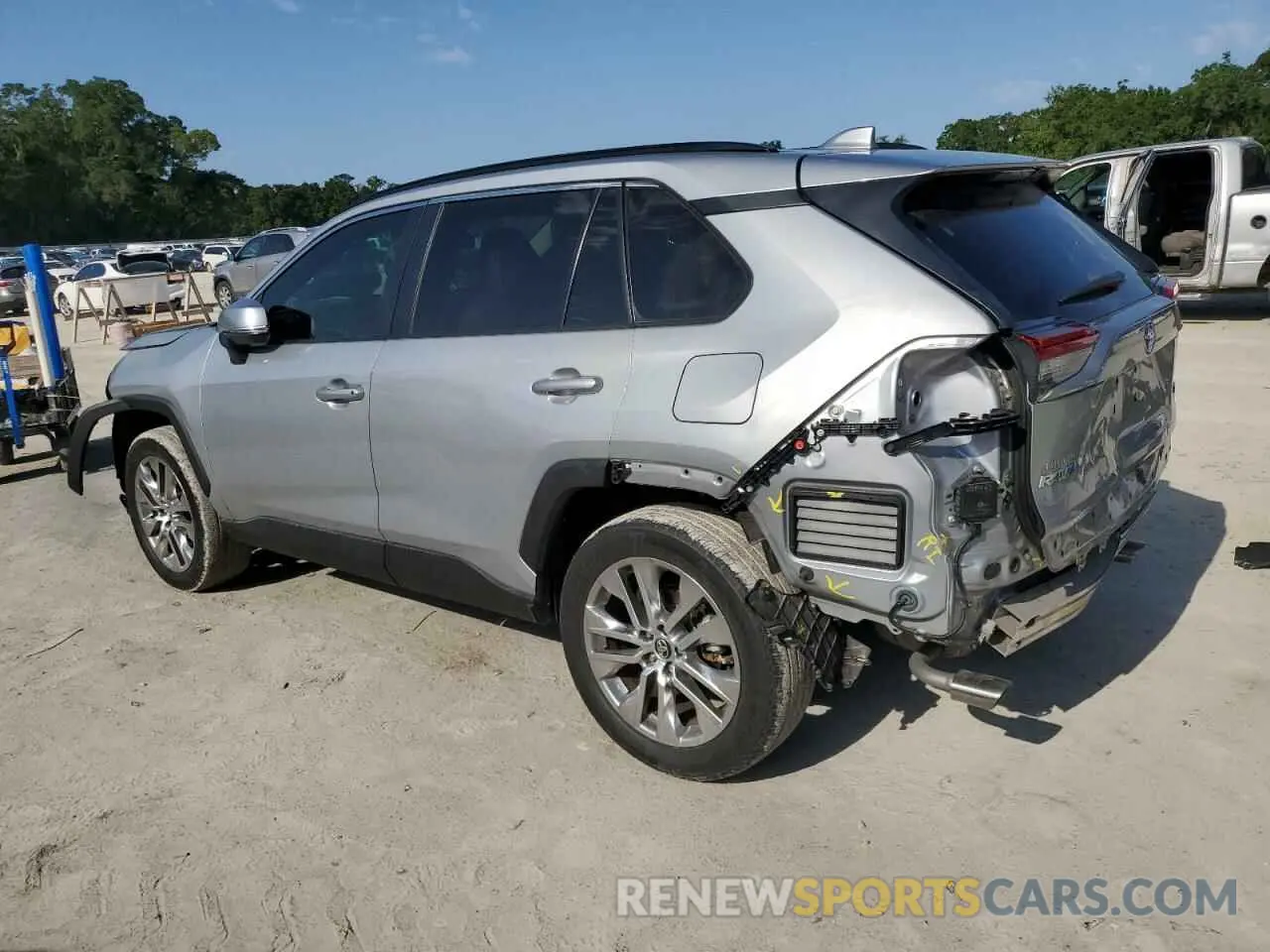 2 fotografías del automóvil dañado 2T3C1RFV2MW108283 TOYOTA RAV4 2021