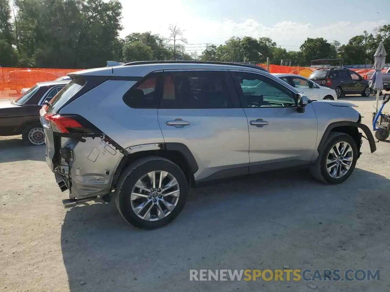 3 fotografías del automóvil dañado 2T3C1RFV2MW108283 TOYOTA RAV4 2021