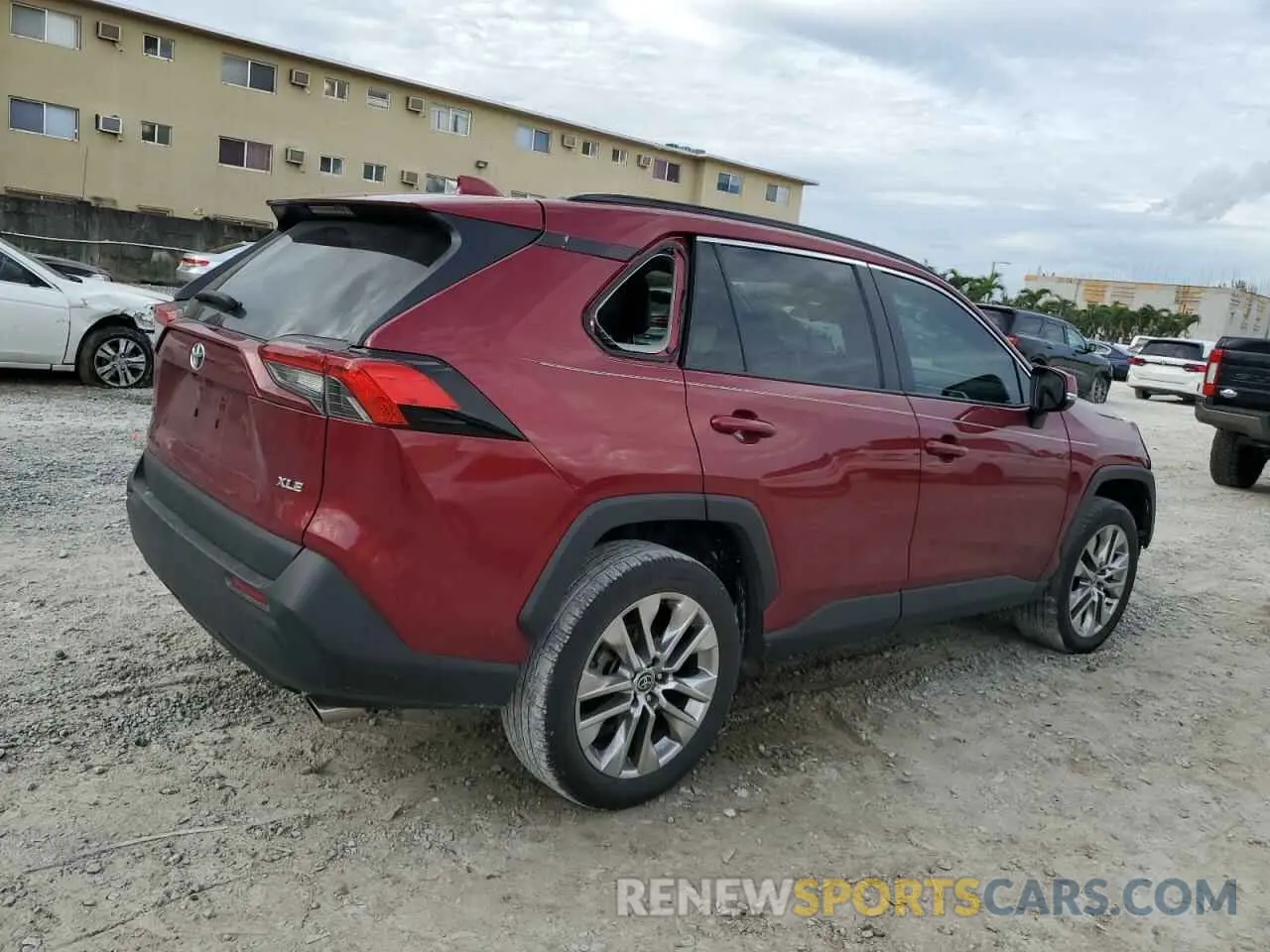 3 fotografías del automóvil dañado 2T3C1RFV2MW169004 TOYOTA RAV4 2021