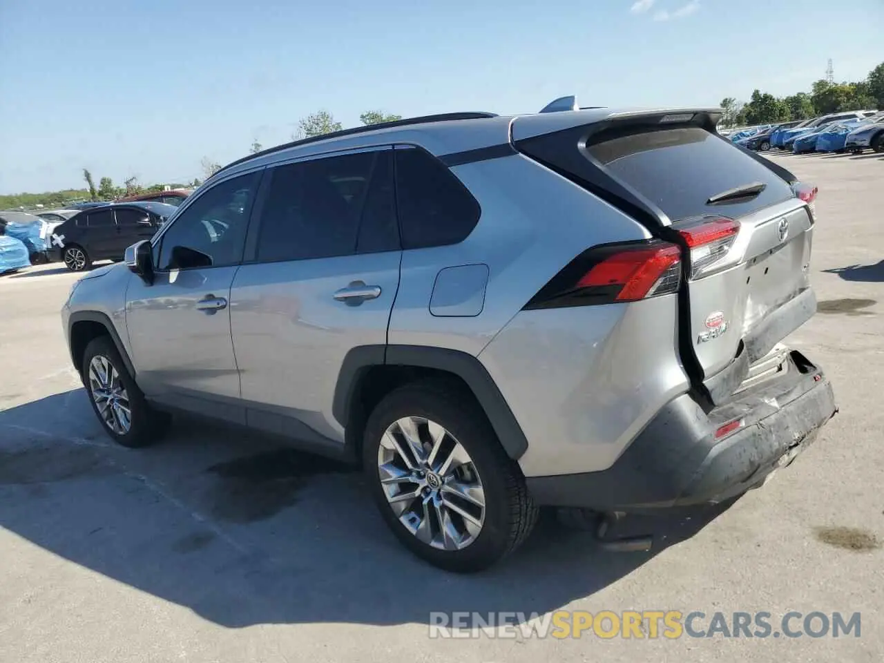 2 fotografías del automóvil dañado 2T3C1RFV2MW170802 TOYOTA RAV4 2021