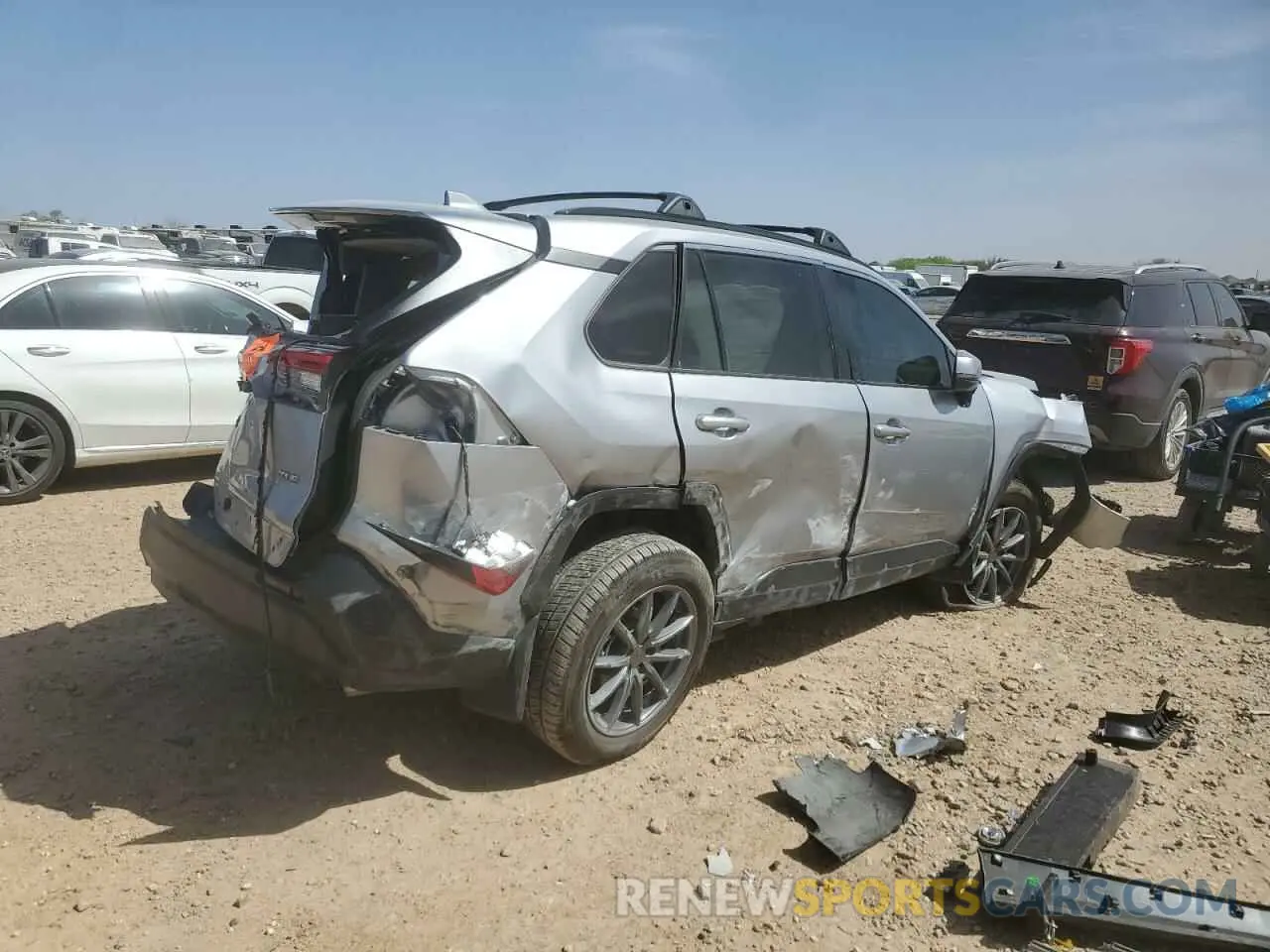 3 fotografías del automóvil dañado 2T3C1RFV3MC098588 TOYOTA RAV4 2021