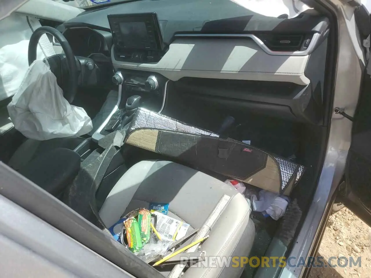 8 fotografías del automóvil dañado 2T3C1RFV3MC098588 TOYOTA RAV4 2021