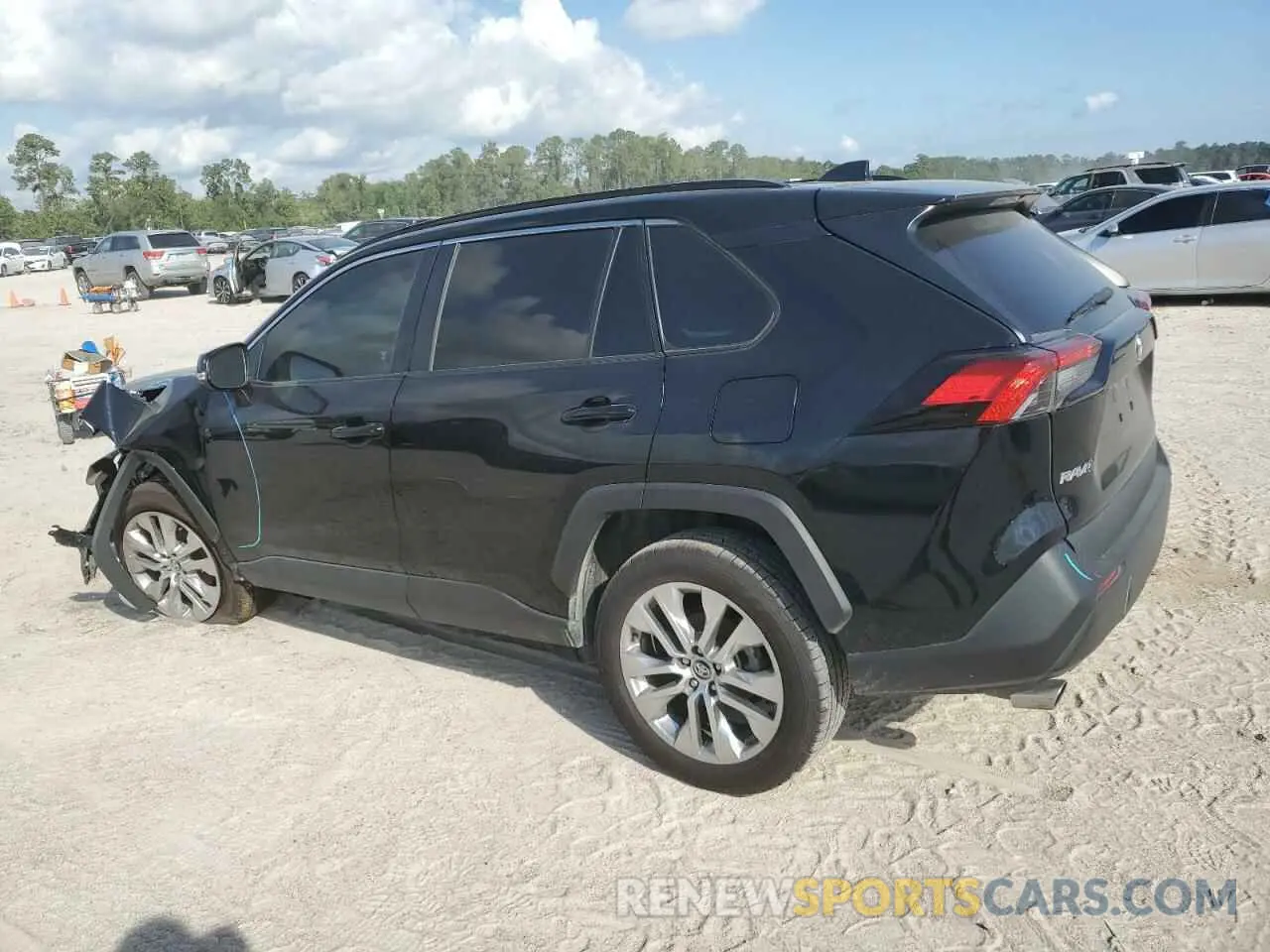 2 fotografías del automóvil dañado 2T3C1RFV3MW104338 TOYOTA RAV4 2021