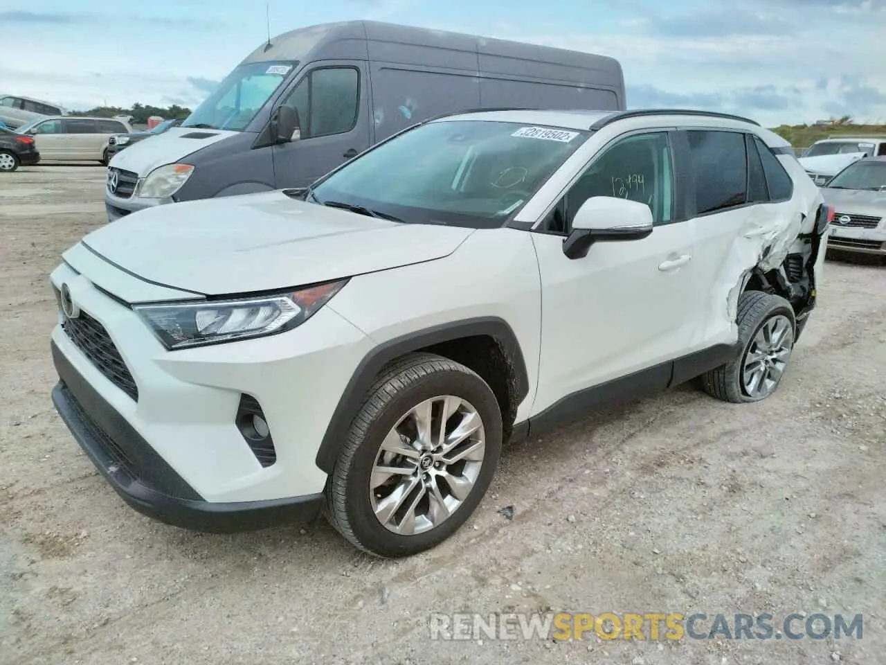 2 fotografías del automóvil dañado 2T3C1RFV5MW121092 TOYOTA RAV4 2021