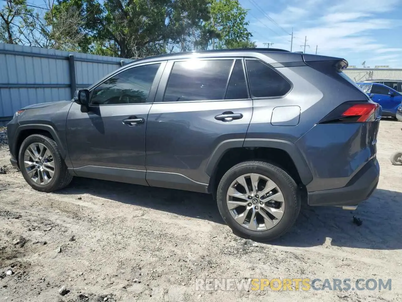 2 fotografías del automóvil dañado 2T3C1RFV6MC143877 TOYOTA RAV4 2021