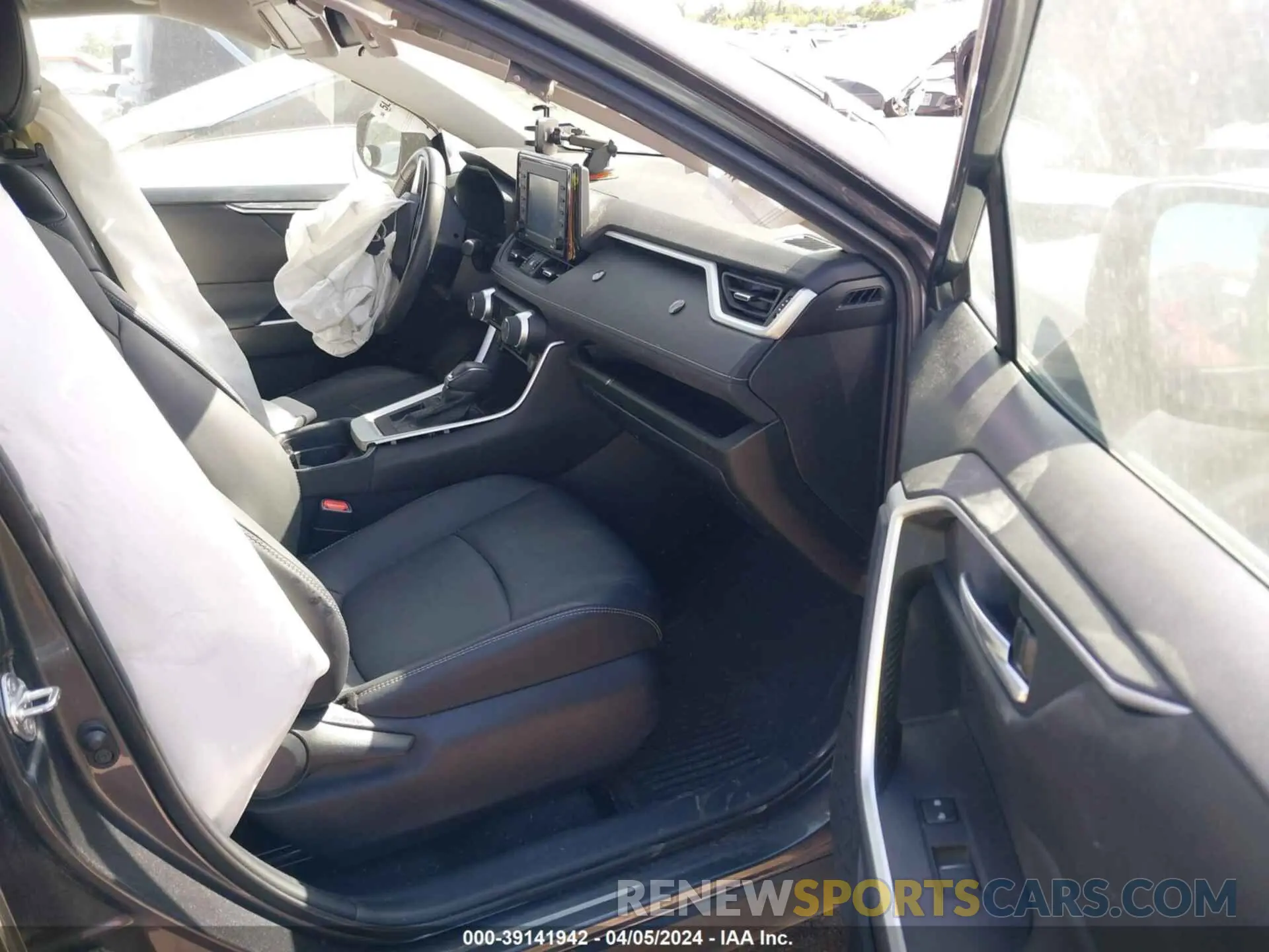 5 fotografías del automóvil dañado 2T3C1RFV7MC138512 TOYOTA RAV4 2021
