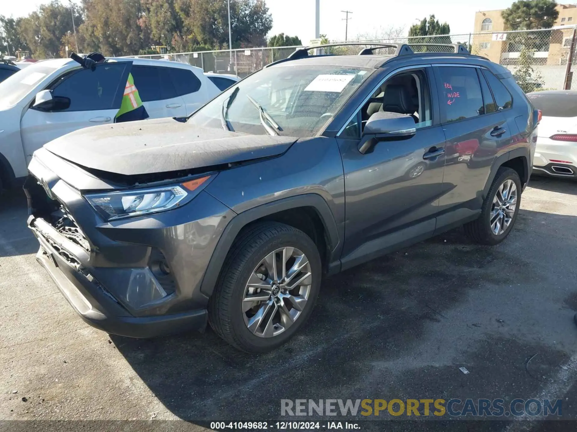 2 fotografías del automóvil dañado 2T3C1RFV8MC137725 TOYOTA RAV4 2021