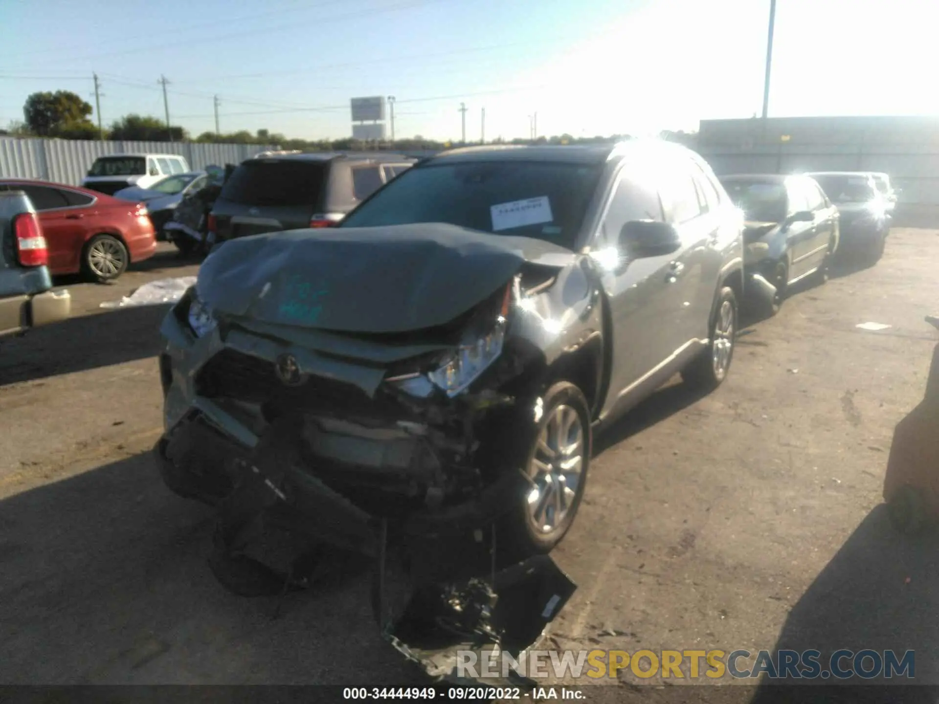 2 fotografías del automóvil dañado 2T3C1RFV8MW175034 TOYOTA RAV4 2021